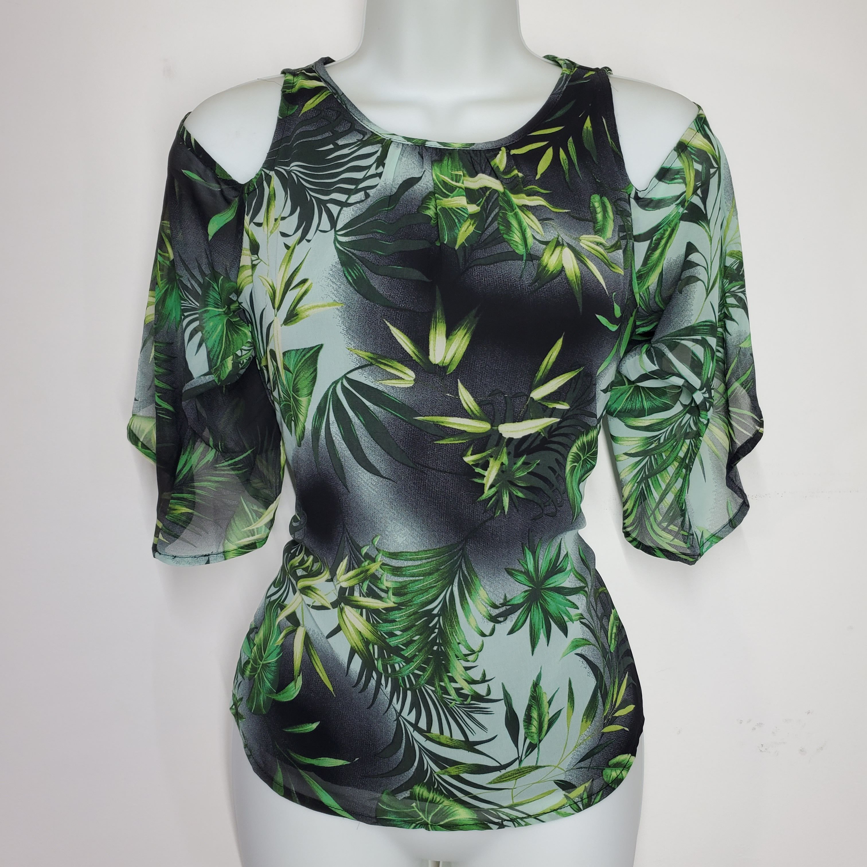 Vince Camuto Vince Camuto Size XXS Blouse Floral Foliage Plants Black Size XXS / US 00 / IT 34 - 1 Thumbnail