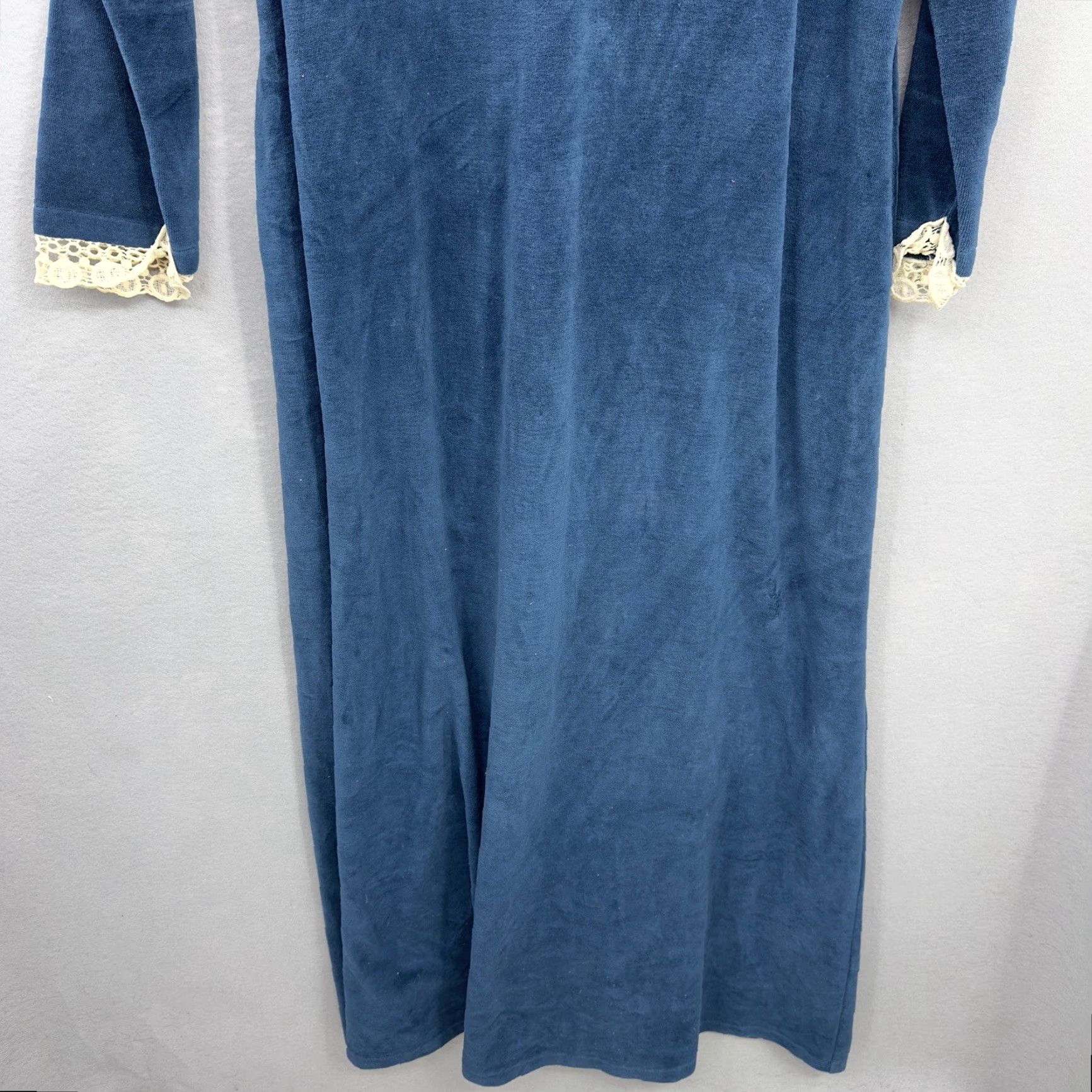 Velour VINTAGE Saybury Robe Kaftan Womens M Blue 90s Classic Santa Barbara Lace Cottagecore Velour Zip Zipper Handcrafted N/A? Size ONE SIZE - 6 Thumbnail