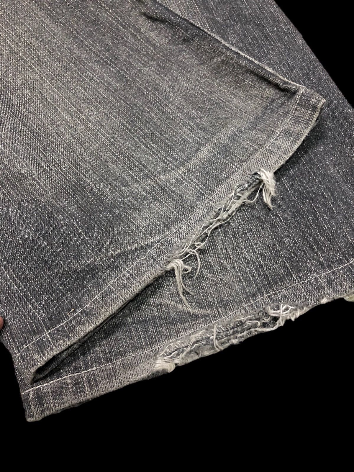 Uniqlo FLARE RUSTY VINTAGEUNIQLO DISTRESSED DENIM Size US 31 - 3 Thumbnail