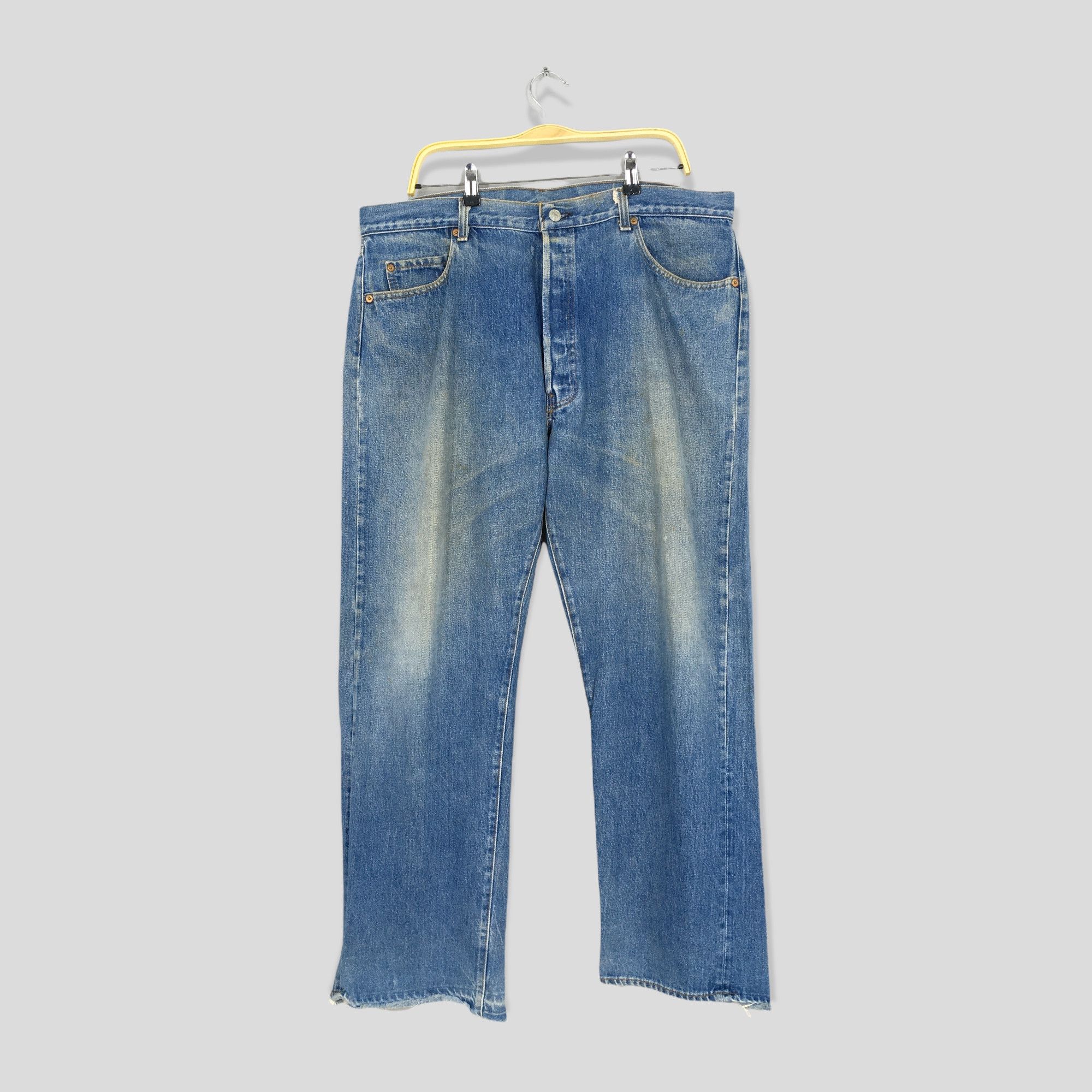 image of Levis x Vintage Size 38X29.5 Vintage 90's Levi's 501 Blue Jeans Stonewash in Blues, Men's