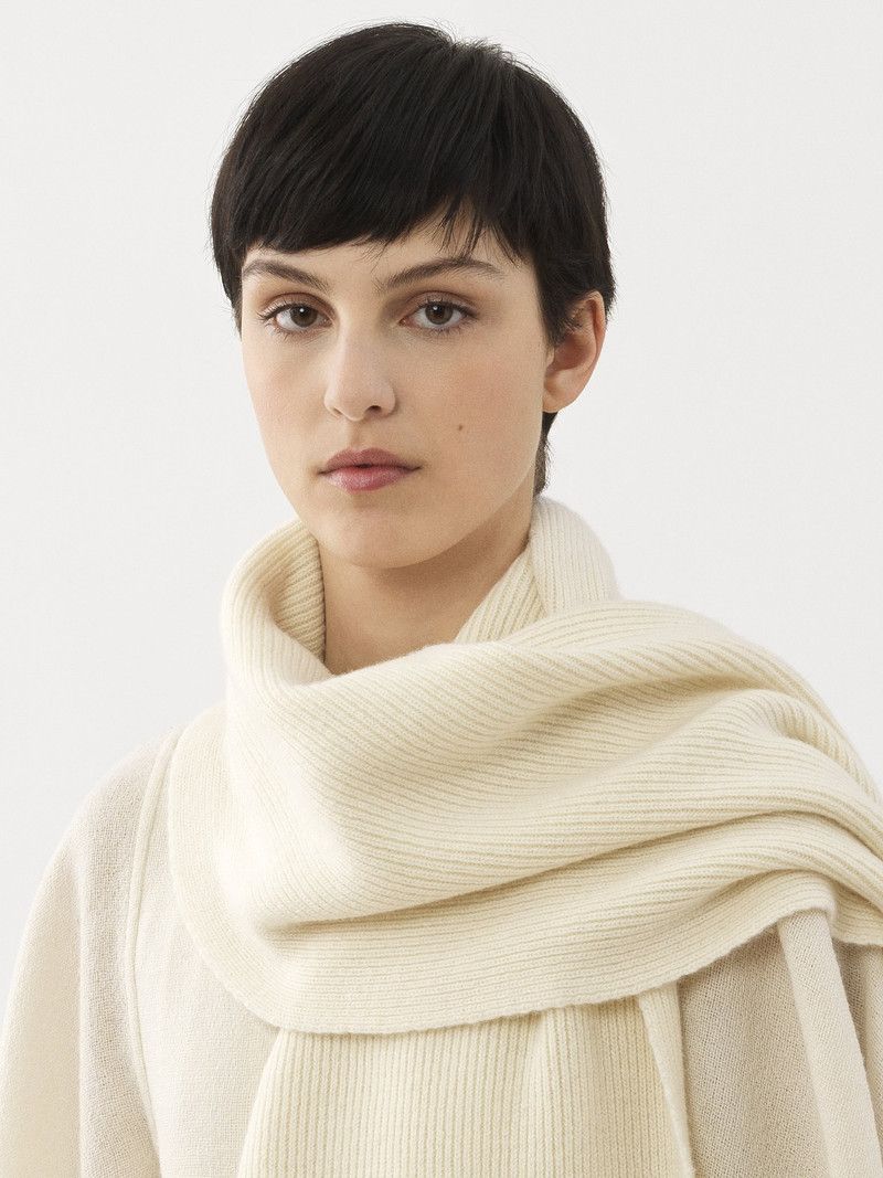 Chloe o1loc1c11125 Size: OS / Ribbed Knit Scarf in White Size ONE SIZE - 5 Thumbnail