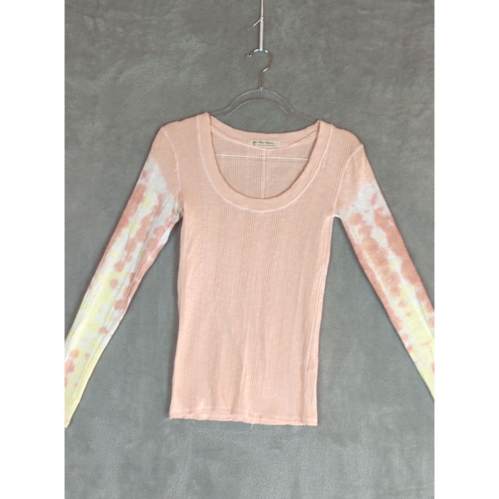 Free People VINTAGE? No. Free People Top Tie Dye Long Sleeve Ribbed Peachy Pink Small Womens Bohemian Hippie Shirt Regular Size S Size S / US 4 / IT 40 - 2 Thumbnail
