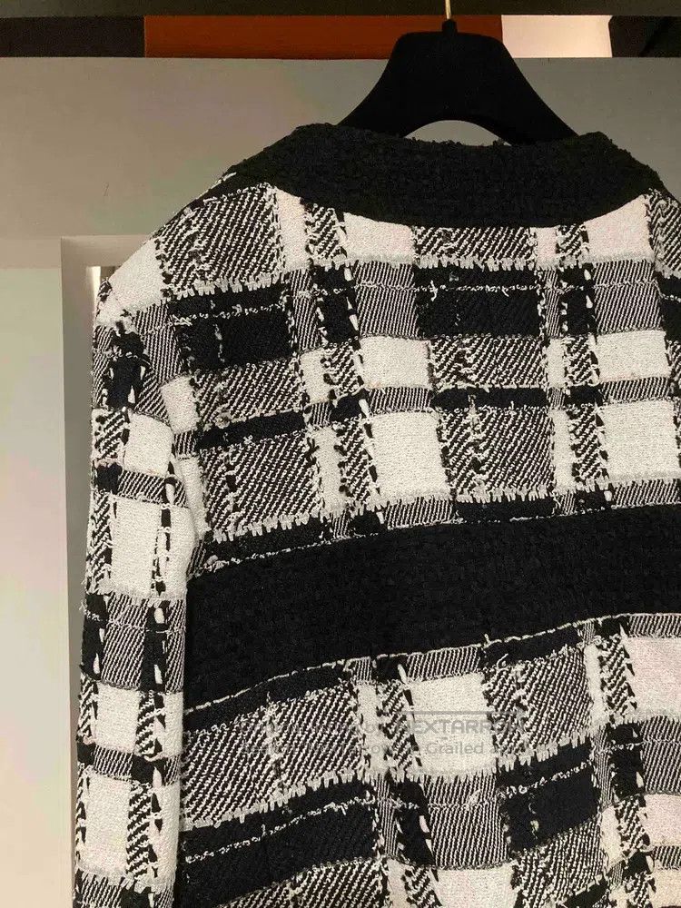Chanel Chanel 23p black and white plaid fine glitter two-pocket j Size XS / US 0-2 / IT 36-38 - 3 Thumbnail