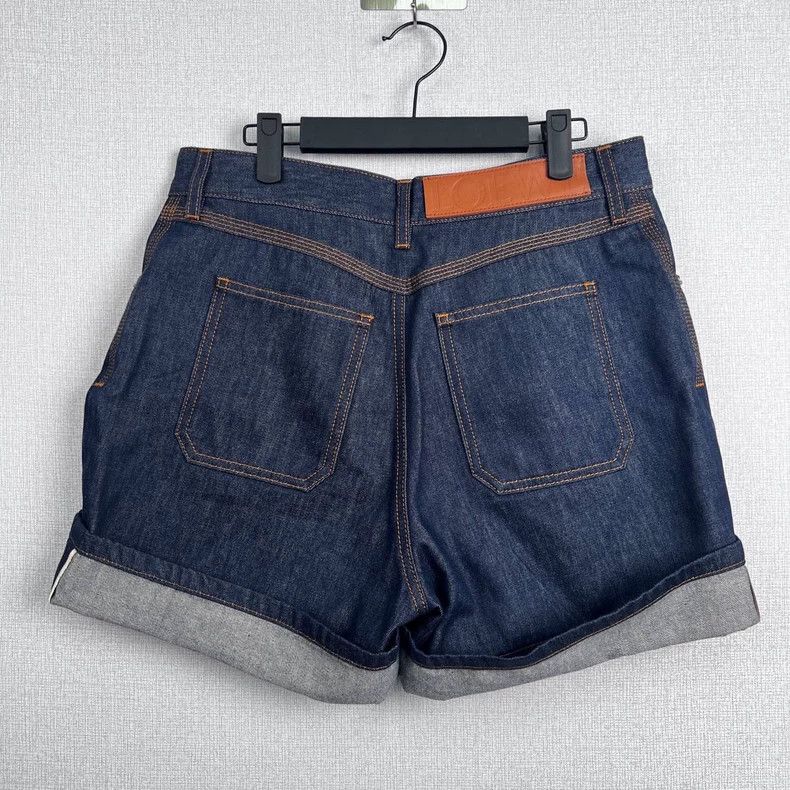 Loewe LOEWE Piper Logo shorts Size 26" / US 2 / IT 38 - 2 Thumbnail