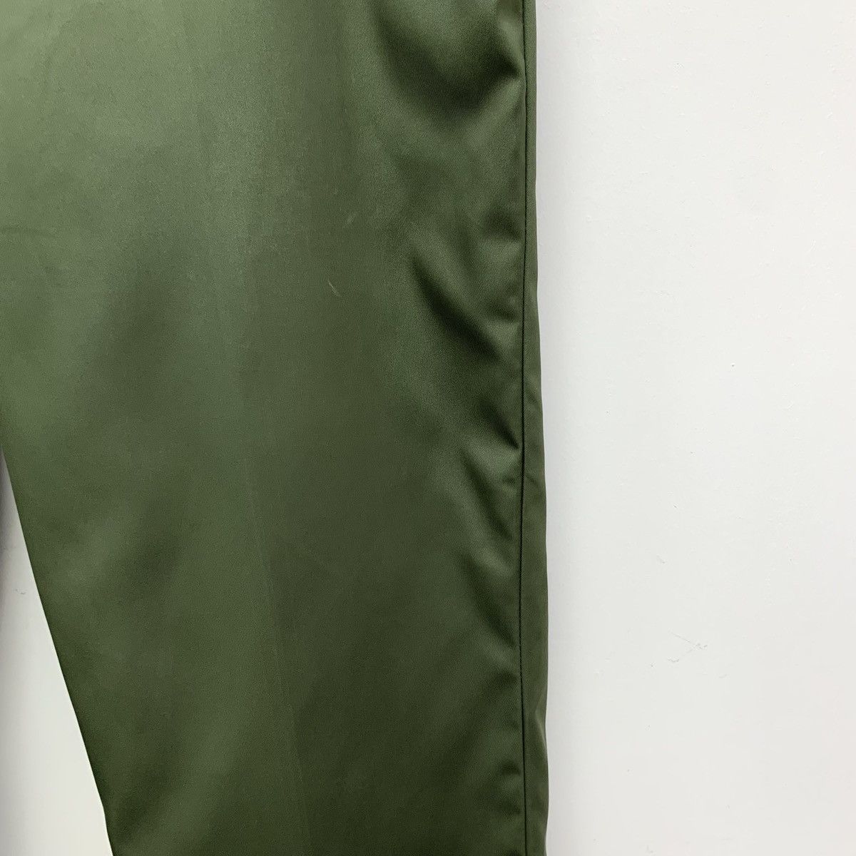 Prada Prada Army Green Triangle Logo Casual Pants K26WX Size US 32 / EU 48 - 4 Thumbnail