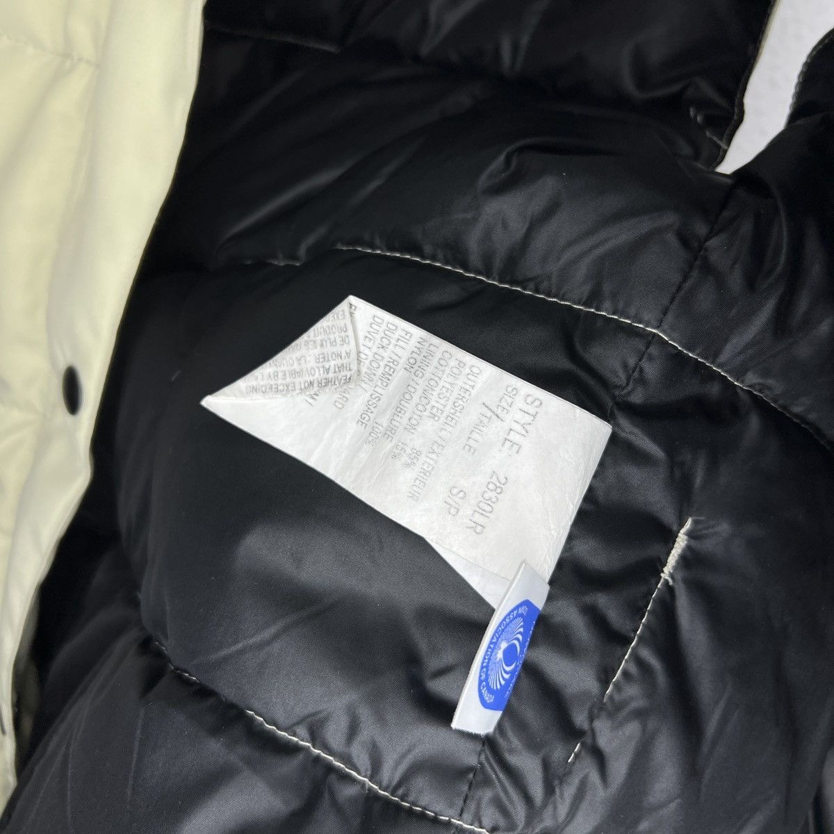 Canada Goose Canada Goose Puffer Down Jacket Vest Logo Vintage Retro Y2K Size S / US 4 / IT 40 - 6 Thumbnail