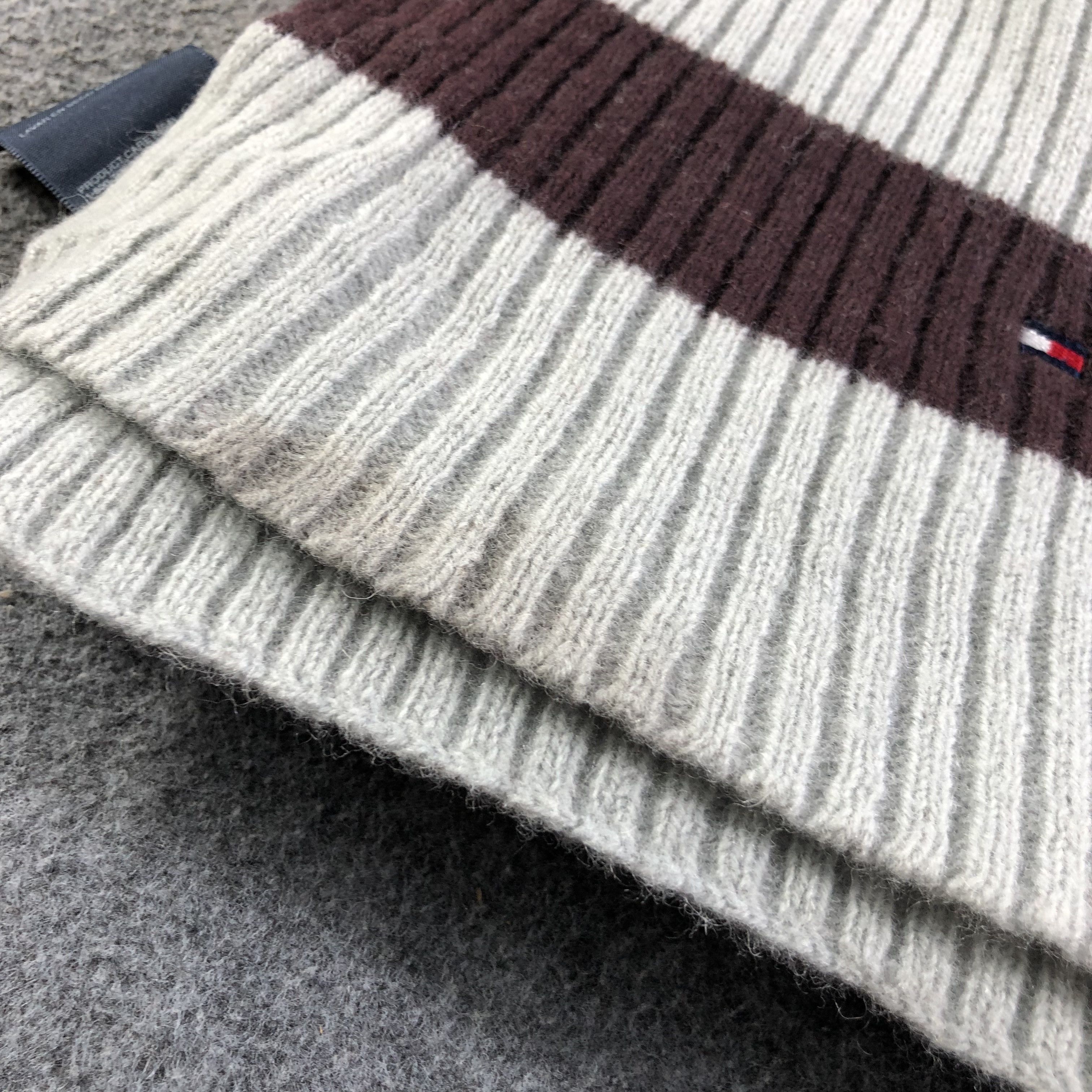 Tommy Hilfiger Tommy Hilfiger Pleated Wool Scarf Muffler V1061 Size ONE SIZE - 9 Thumbnail