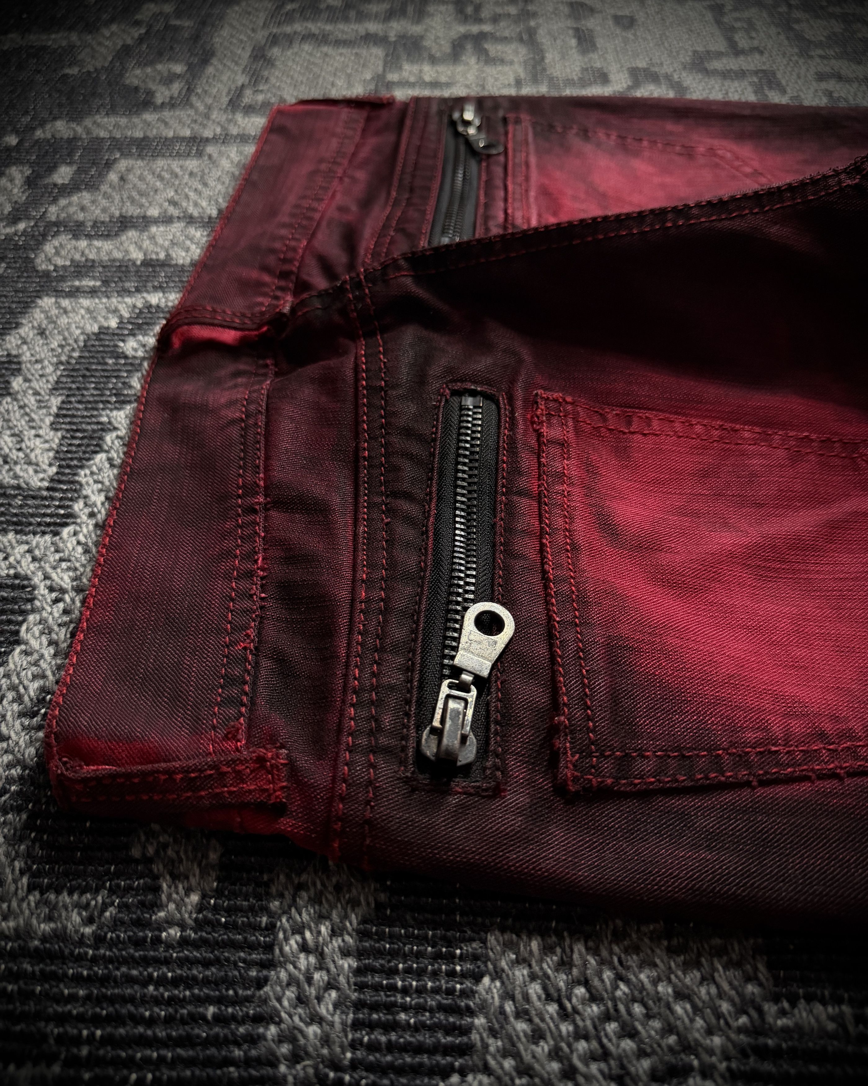 In The Attic In The Attic Faded Red Distressed Bootcut Denim Size US 31 - 9 Thumbnail