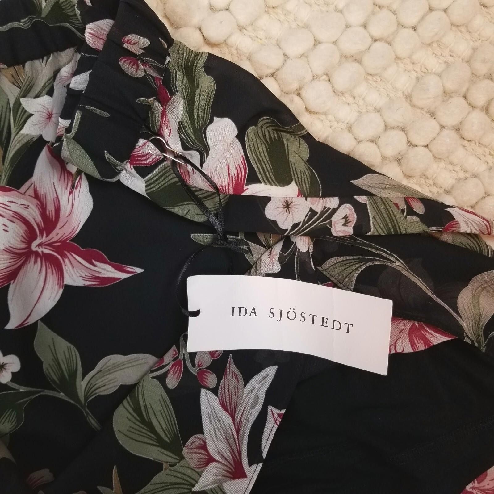 Other NWOT Ida Sjostedt Corinne Chiffon Shorts Black Floral EU 40 Size 32" / US 10 / IT 46 - 3 Thumbnail