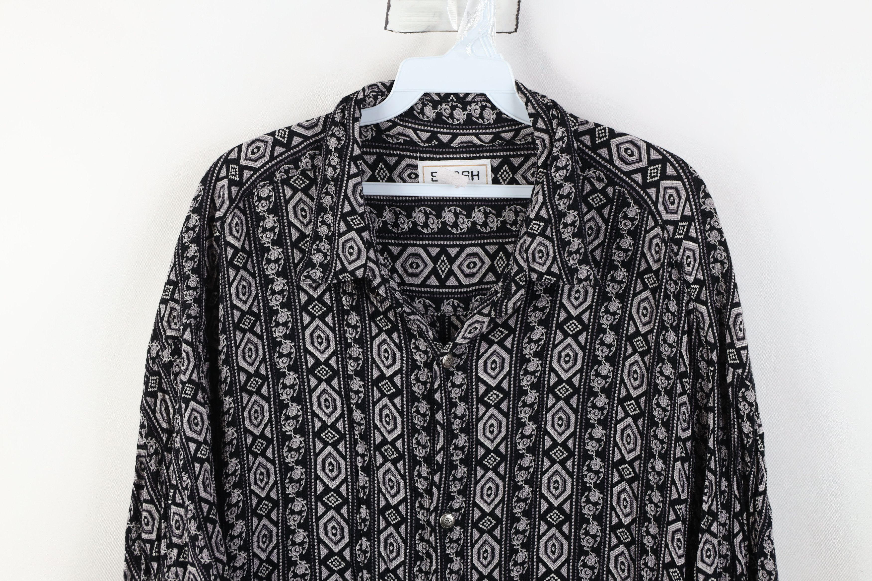 Vintage Vintage 90s Streetwear Knit Flower Geometric Button Shirt US Size US XL / EU 56 / 4 - 2 Thumbnail
