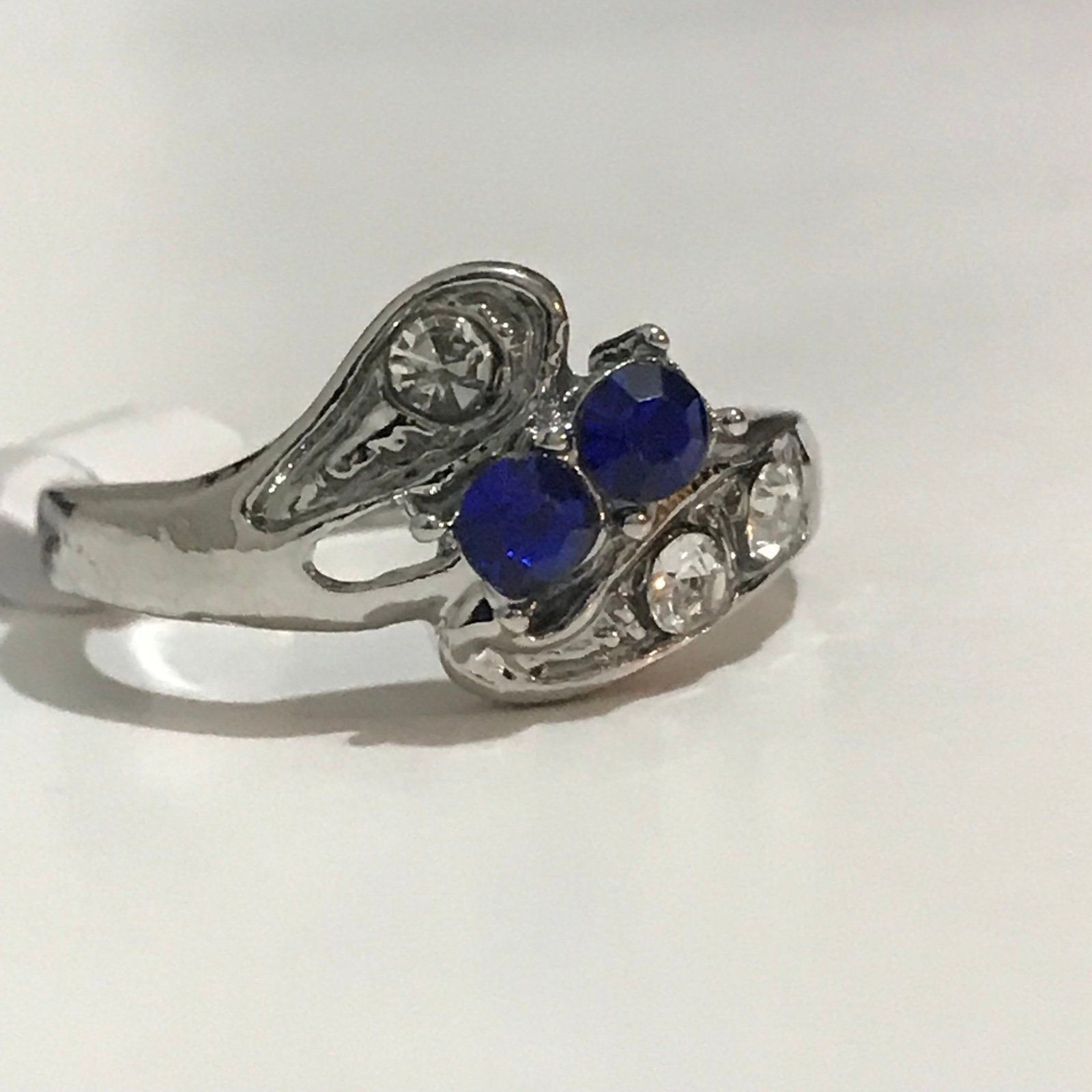 Other Adorable Blue Rhinestones Ring With Silver Tone Size 8.5 Size ONE SIZE - 3 Thumbnail