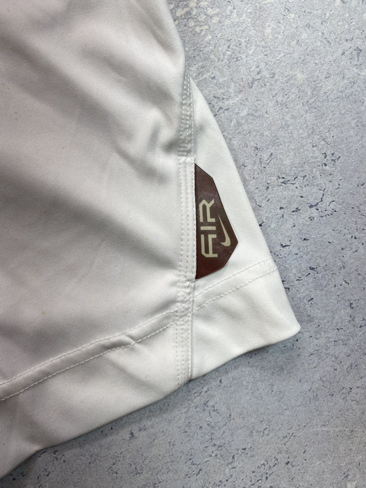 Nike × Vintage Vintage Men’s Nike Undershirt with big centre logo size M Size US M / EU 48-50 / 2 - 6 Thumbnail