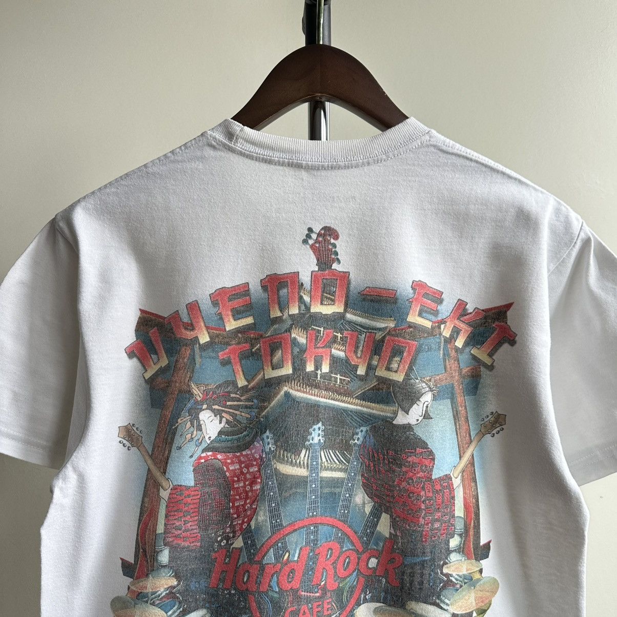 Hard Rock Cafe × Vintage Vintage Hard Rock Cafe Tokyo Graphic Tee Size US M / EU 48-50 / 2 - 2 Thumbnail