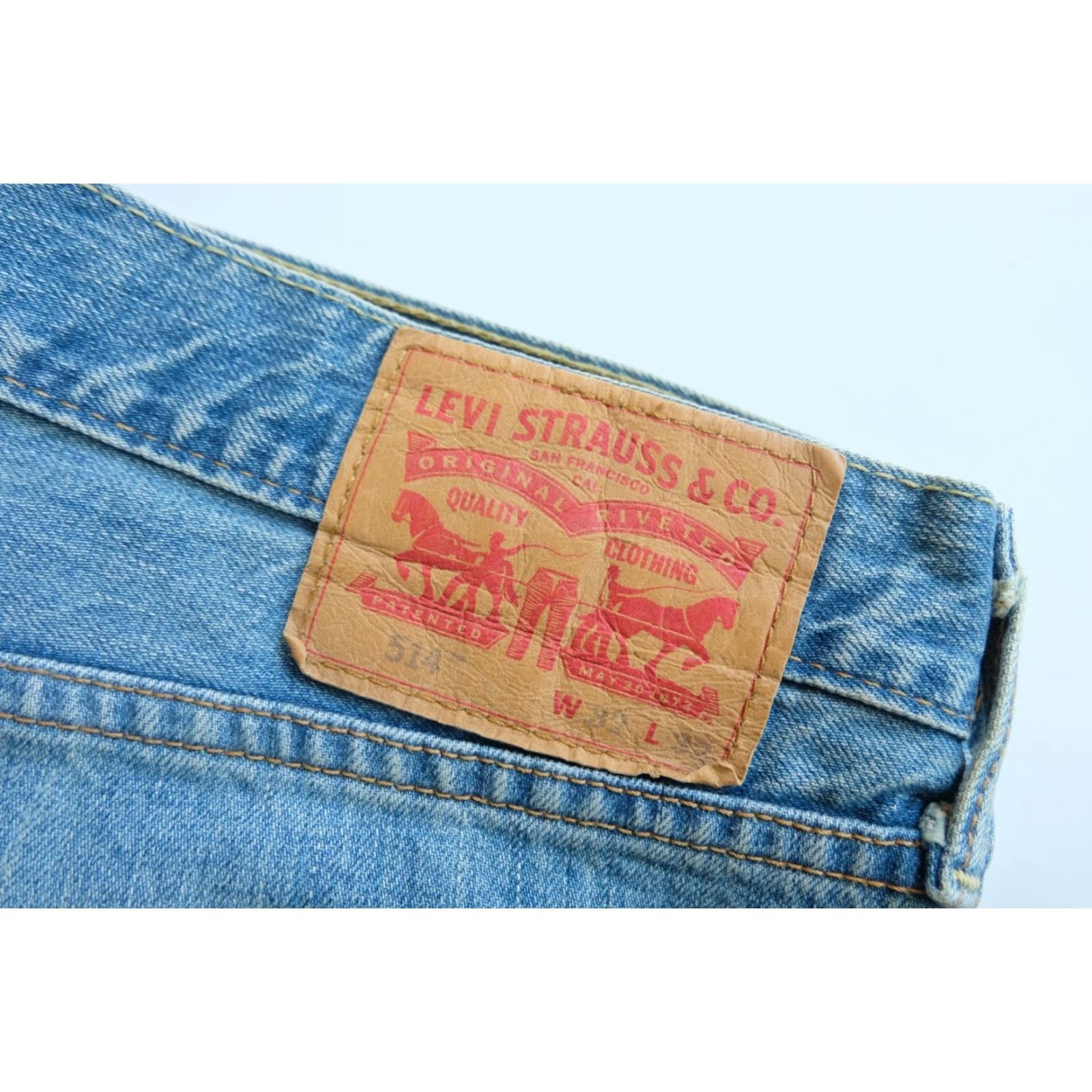 Levi's VINTAGE LEVI'S 514 JEANS 32x32 Distressed Blue 100% Cotton Mens Jeans 90s Style USA 9" Rise Size US 32 / EU 48 - 6 Thumbnail