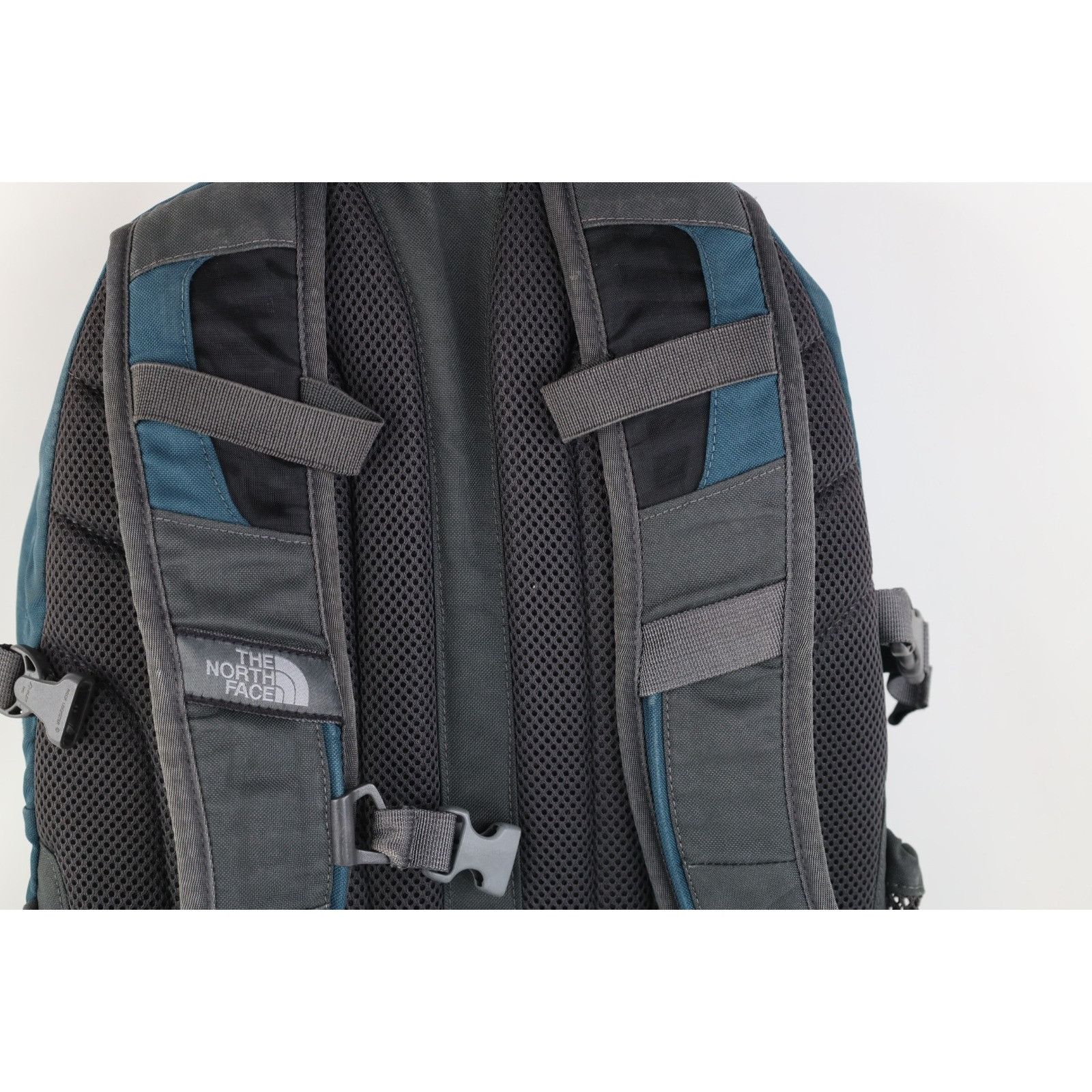 Vintage Vintage The North Face Distressed Angkor Hiking Backpack Size ONE SIZE - 10 Thumbnail