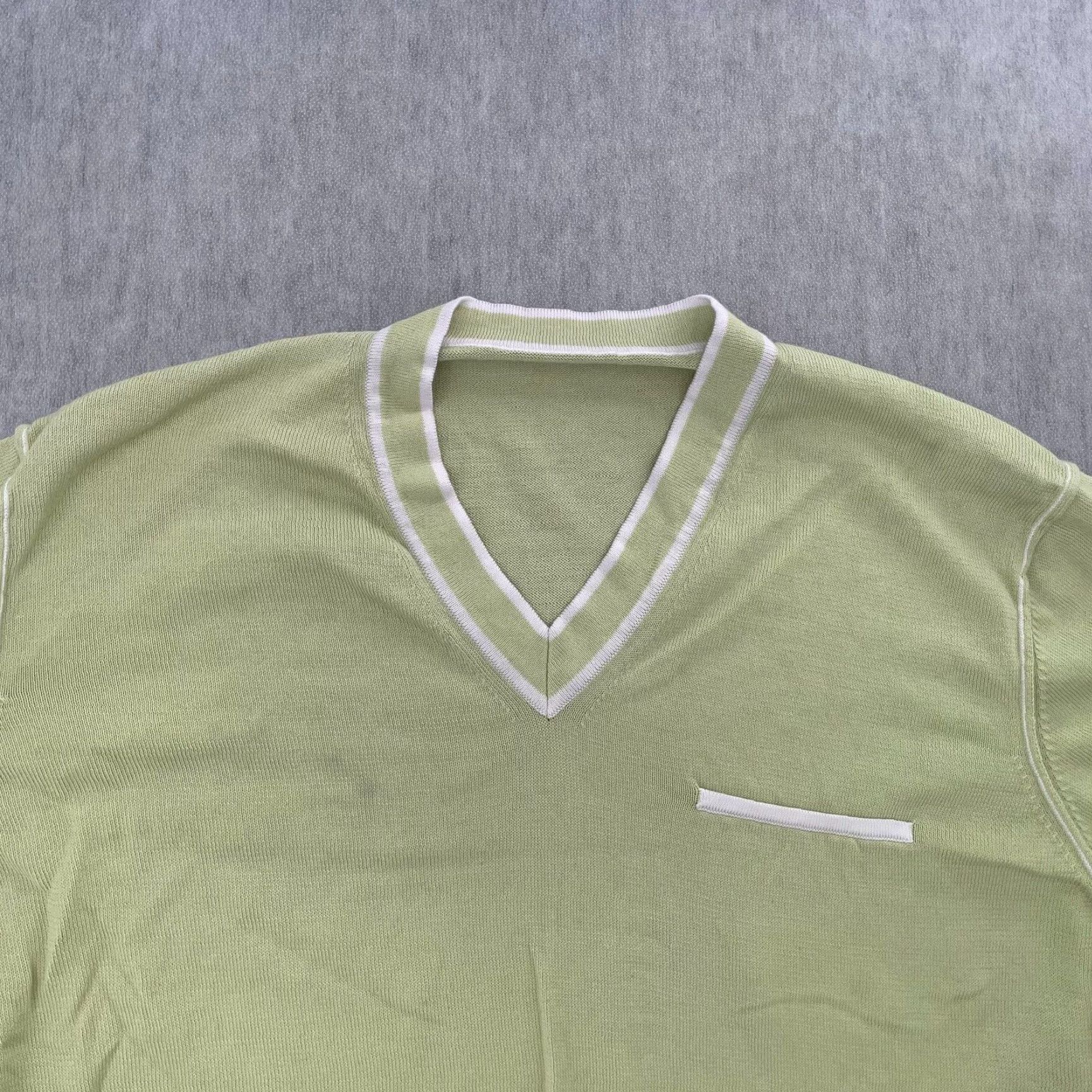 Vilebrequin VILEBREQUIN Sweater Men Large Green V-Neck Pullover Cotton Long Sleeve Casual Outdoor 90s Logo Size US L / EU 52-54 / 3 - 3 Thumbnail