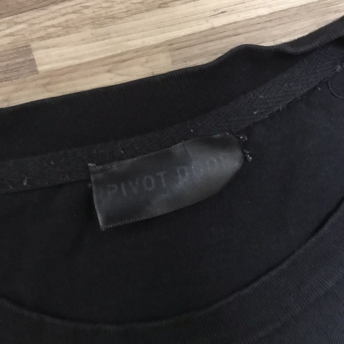 PIVOT DOOR BASE IN TOKYO SHIBUYA PRODUCT PD0000 RARE TEE