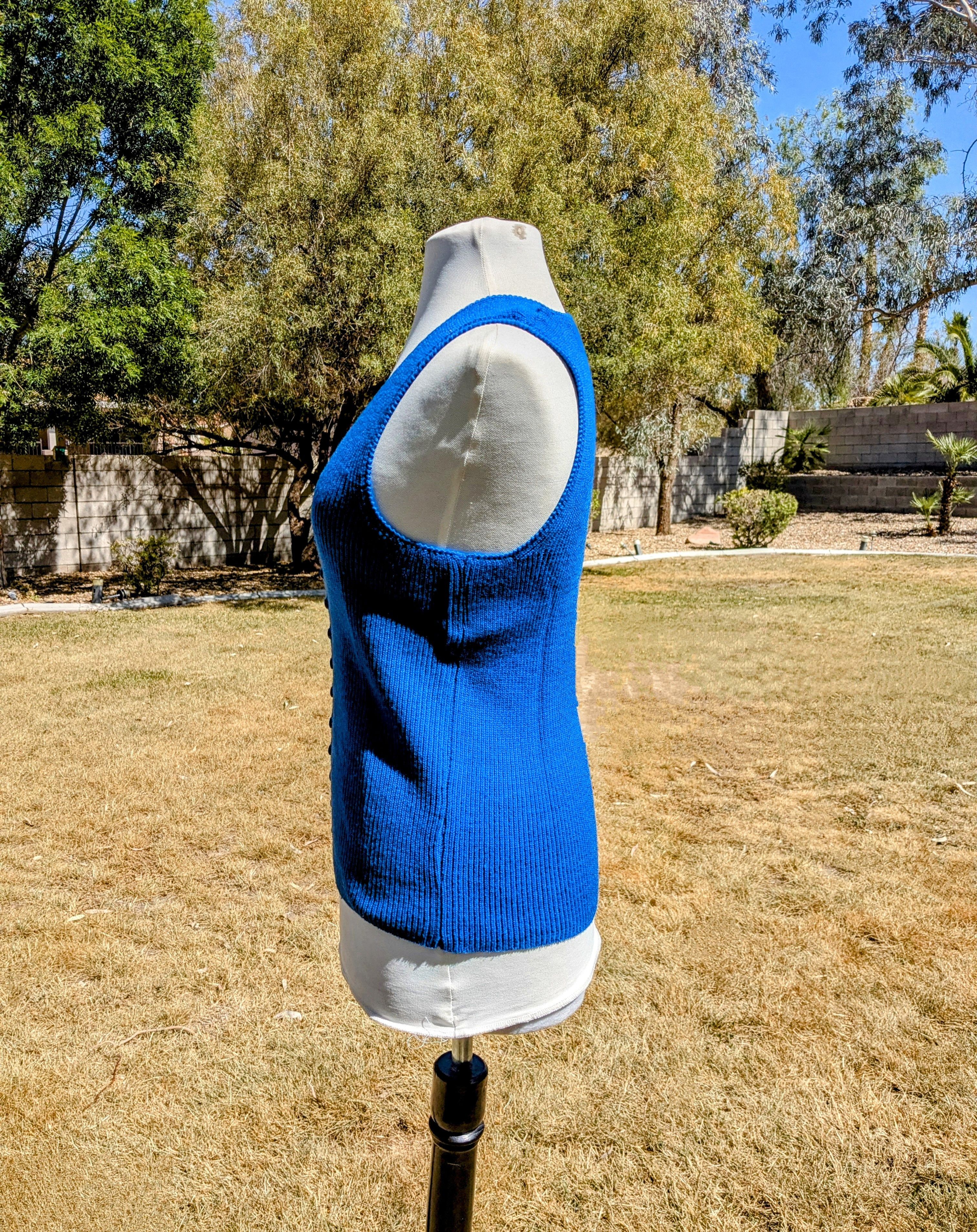 Vintage 1960s Blue Fuji-Knit Co. Tokyo Cable Knit V-neck Petite Vest Size XS / US 0-2 / IT 36-38 - 2 Thumbnail