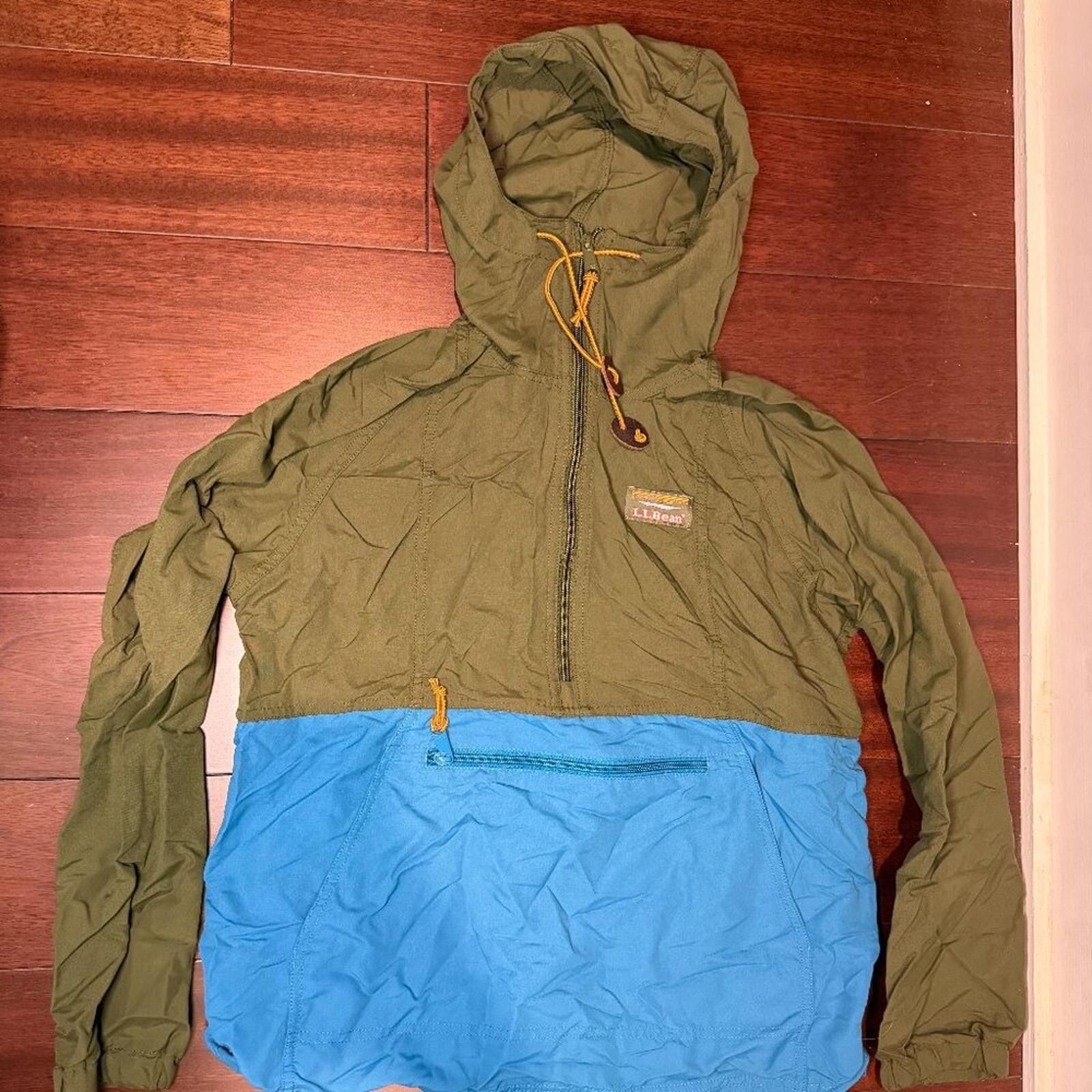 L.L. Bean L.L.Bean XS Petite Hooded Jacket Lightweight Outdoor Size XS / US 0-2 / IT 36-38 - 1 Thumbnail