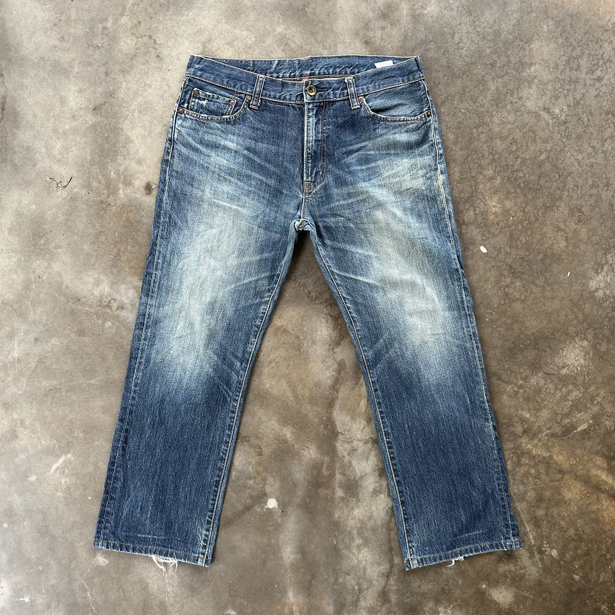 Japanese Brand Vintage Japanese Distressed Faded Denin Jean Pant W35 Size US 35 - 1 Thumbnail