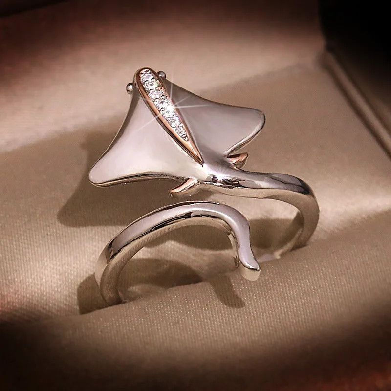Jewelry Cute Fish Animal Shaped Two Tone Ring Size ONE SIZE - 1 Thumbnail