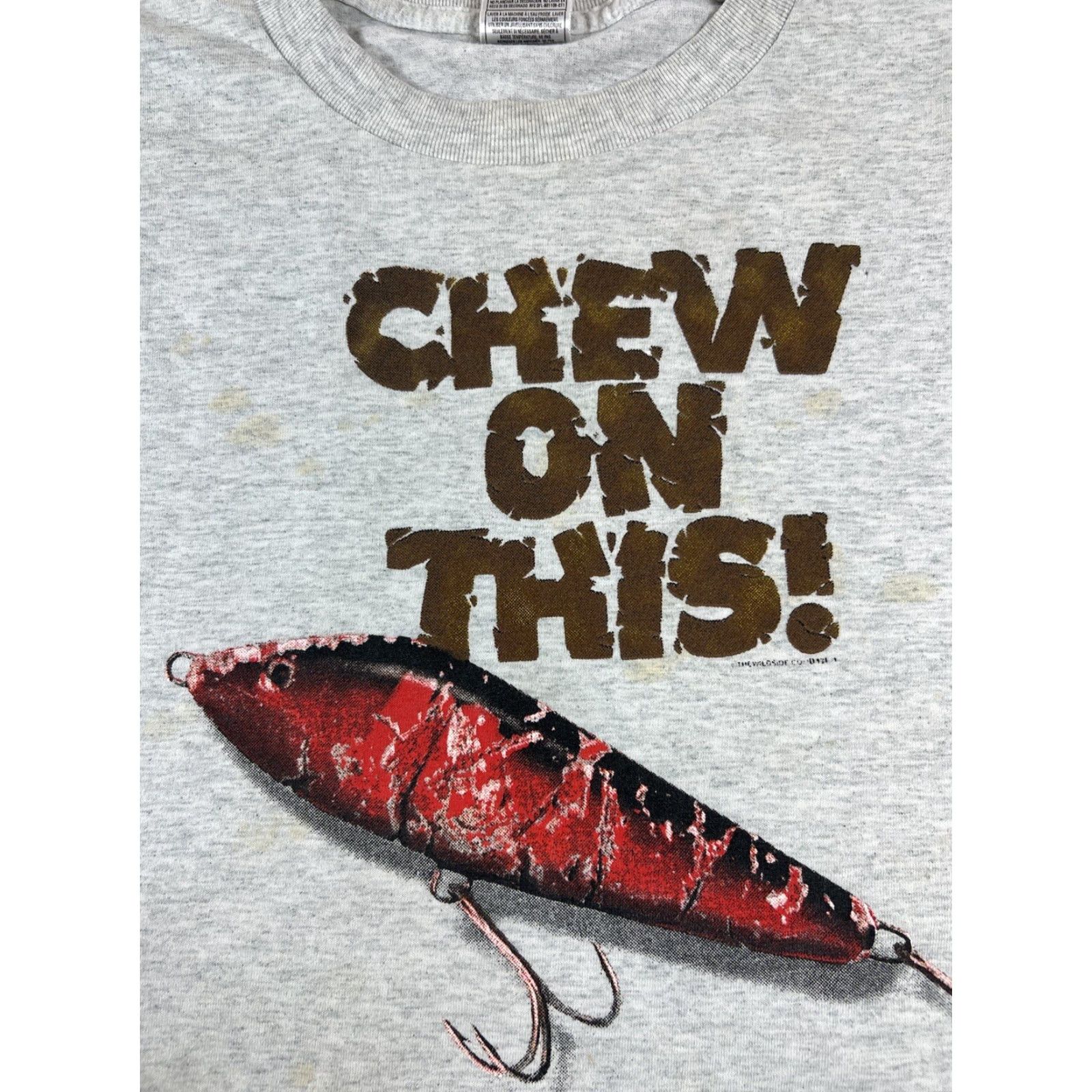 Fruit Of The Loom VINTAGE Fishing T Shirt Chew On This Lure XL Gray Men XL Fruit of the Loom T-Shirt Fish Pre owned Size US XL / EU 56 / 4 - 7 Thumbnail