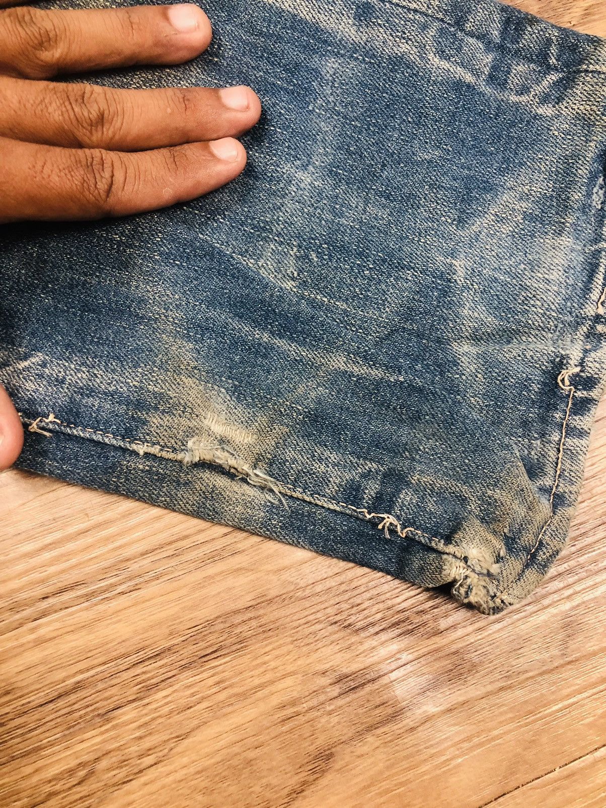 Journal Standard Jounal Standard Homestead Distress Jeans (37) Size US 29 - 22 Thumbnail