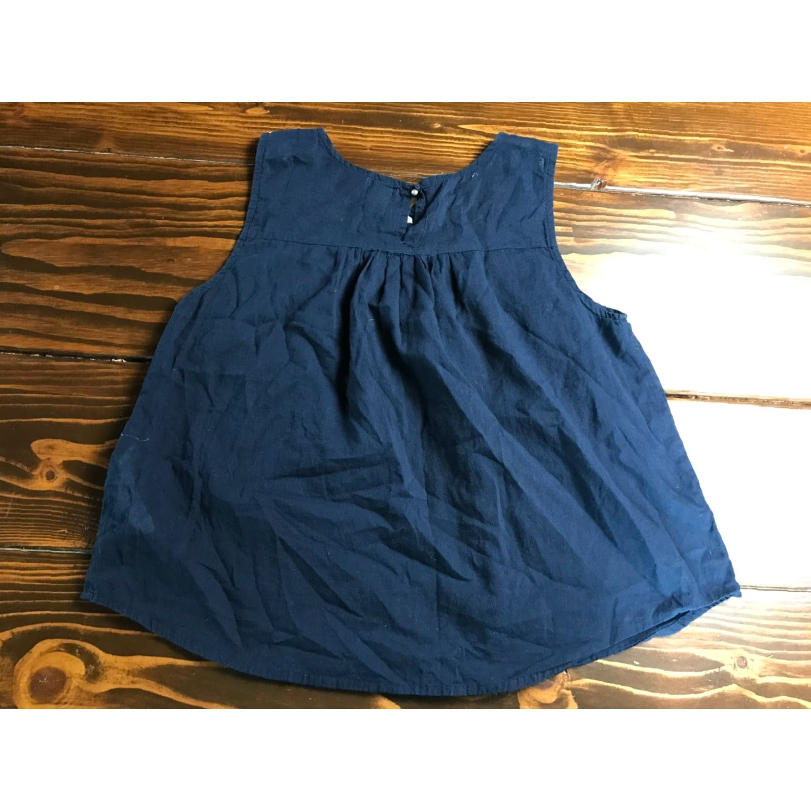 Forever 21 FOREVER 21 Tank Top Women's Large Navy Blue White Embroidered Floral Sleeveless Scoop Neck Casual Womens Size L / US 10 / IT 46 - 2 Thumbnail