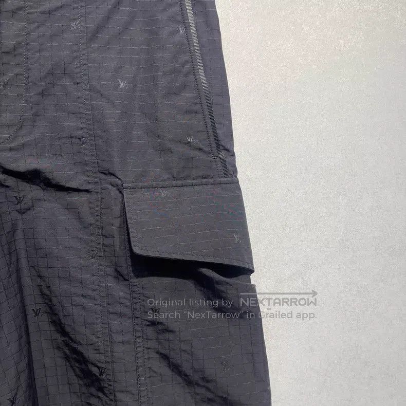 Louis Vuitton Louis Vuitton Plaid printed black shorts Size US 44 / EU 60 - 3 Thumbnail