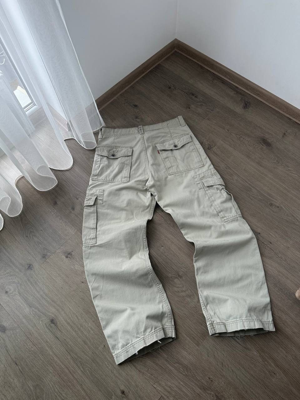 Levi's × Vintage Vintage Levis White Baggy Cargo Pants Size US 33 - 5 Thumbnail