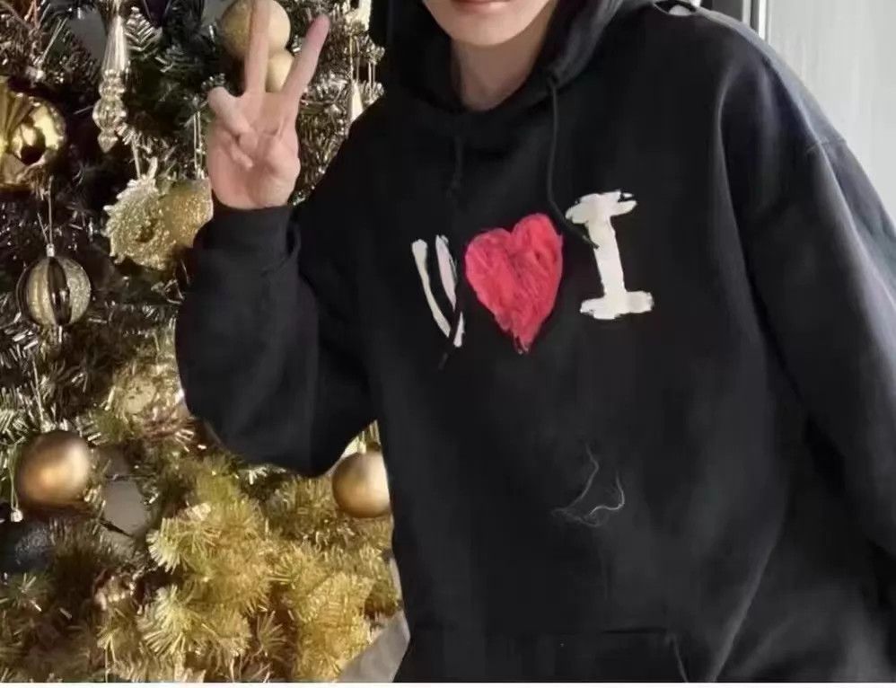 Balenciaga BALENCIAGA Valentine's Day Limited Unisex M Sweatshirt Size US M / EU 48-50 / 2 - 5 Thumbnail