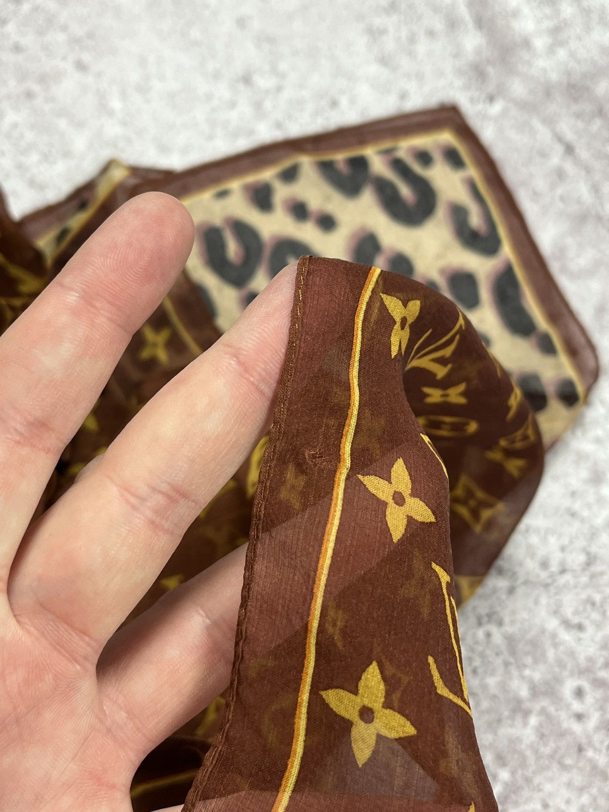 Designer × Louis Vuitton Louis Vuitton Monogram Brown Silk Scarf Size ONE SIZE - 8 Thumbnail