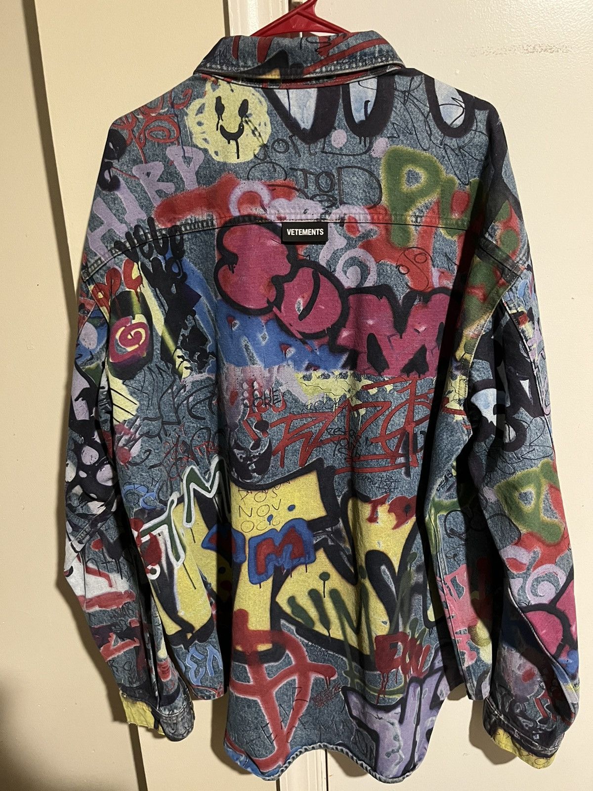 Vetements VETEMENTS Graffiti Denim Overshirt Size US L / EU 52-54 / 3 - 2 Thumbnail