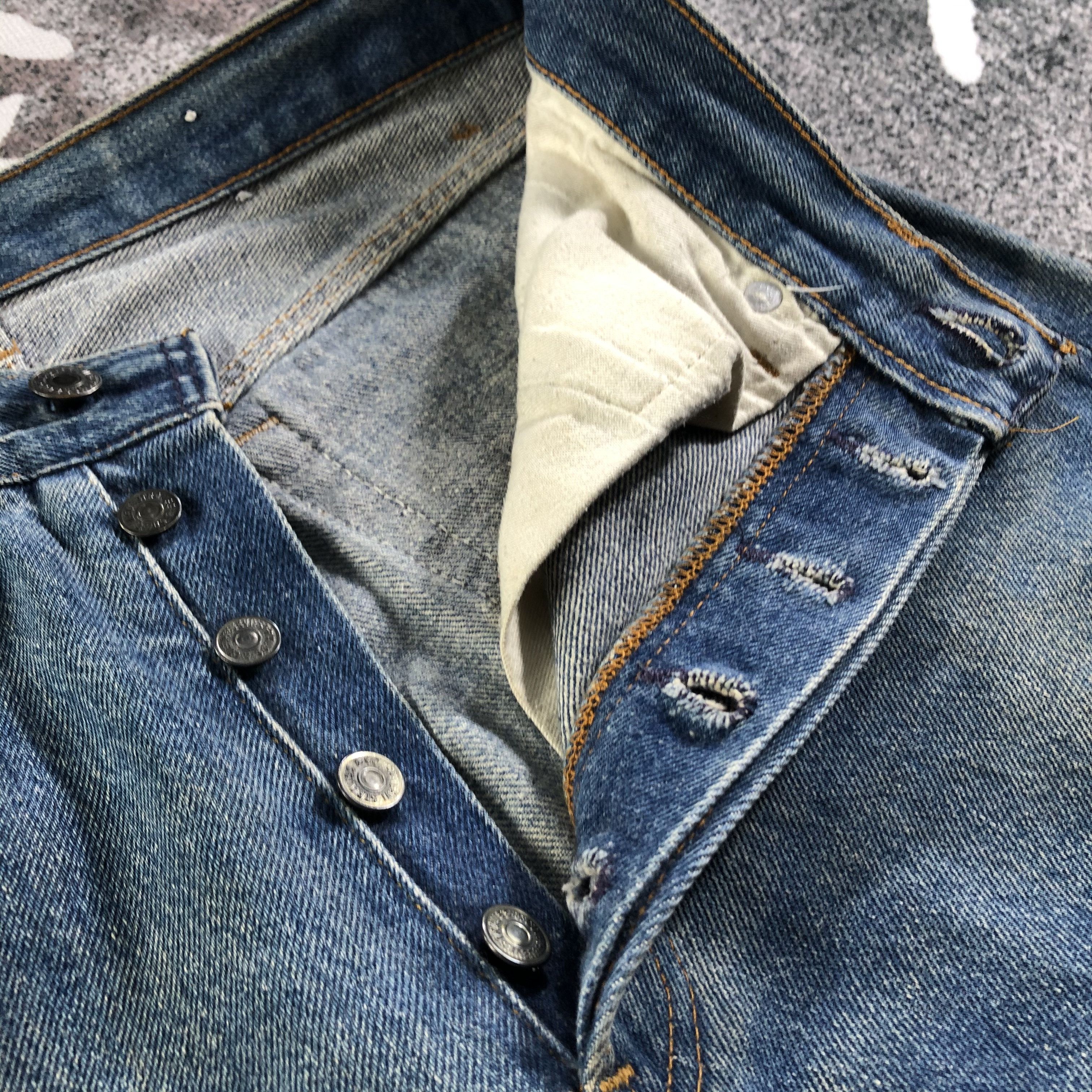 Levi's Vintage 80s Levis 501 Jeans Dirty Blue Denim KJ2901 Size US 31 - 8 Thumbnail