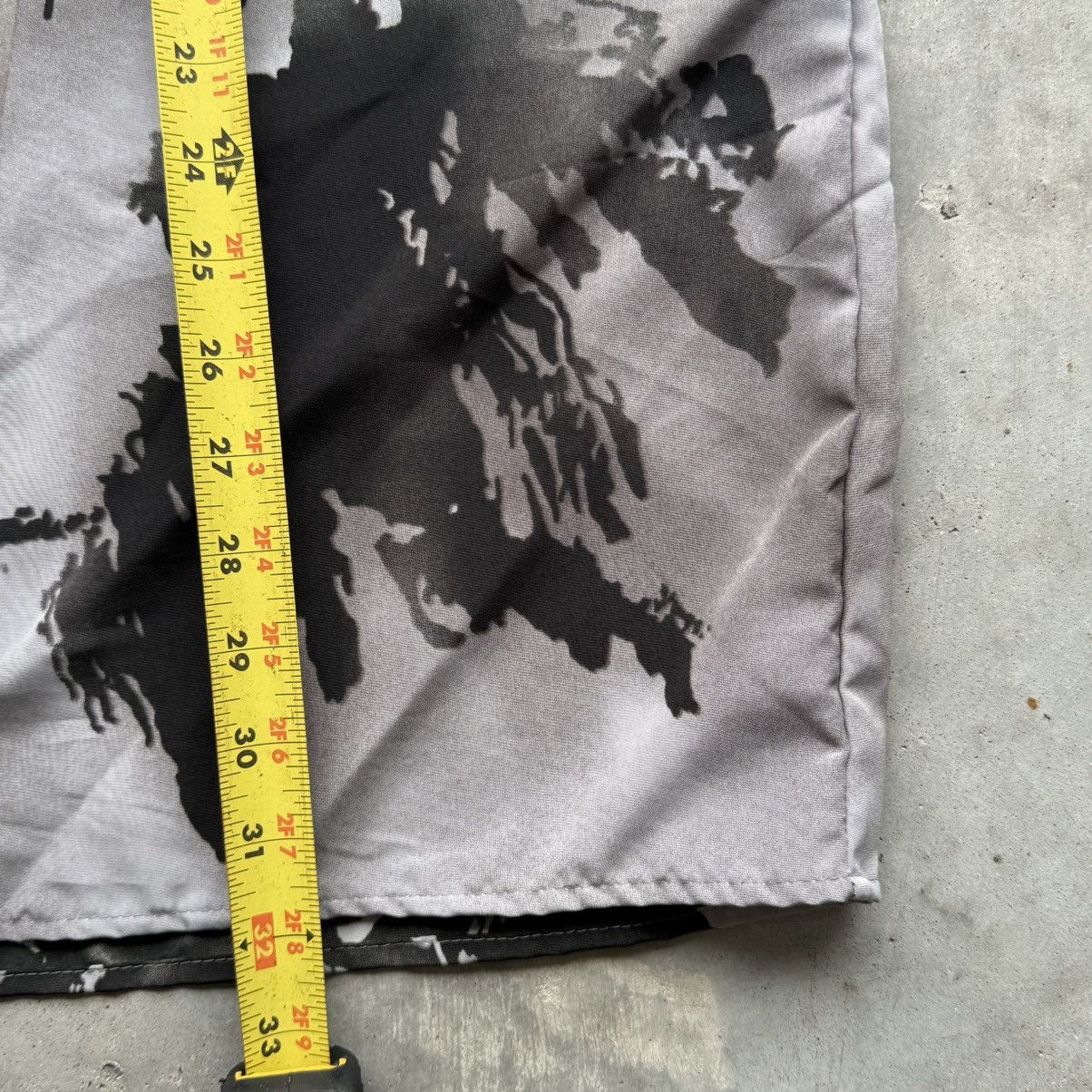 Vintage Vintage Japanese anime style button up shirt size XL Size US XL / EU 56 / 4 - 6 Thumbnail