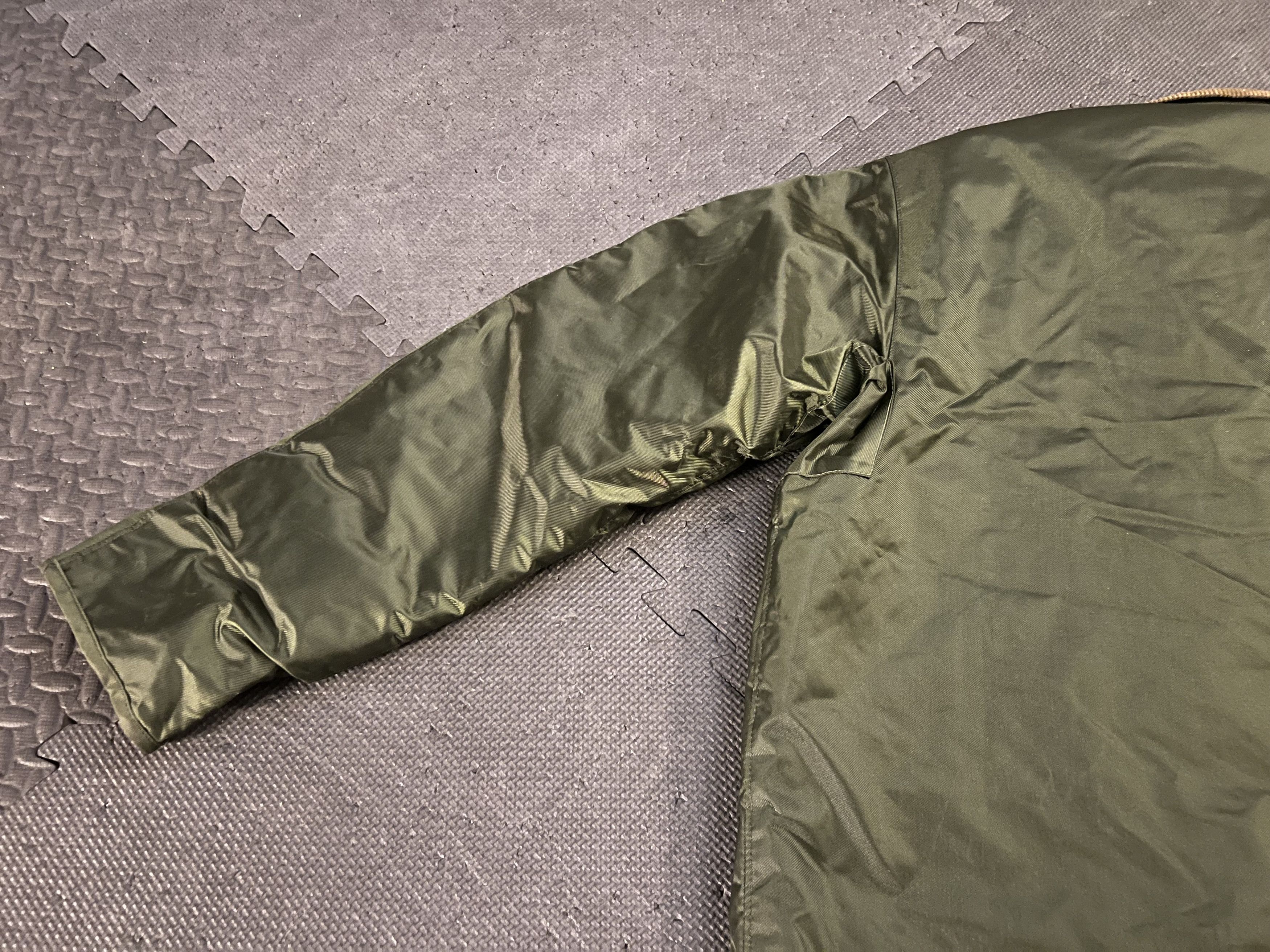 Alpha Industries Alpha Industries U.S. Military CW Bomber Jacket 1986 Vintage Size US L / EU 52-54 / 3 - 9 Thumbnail