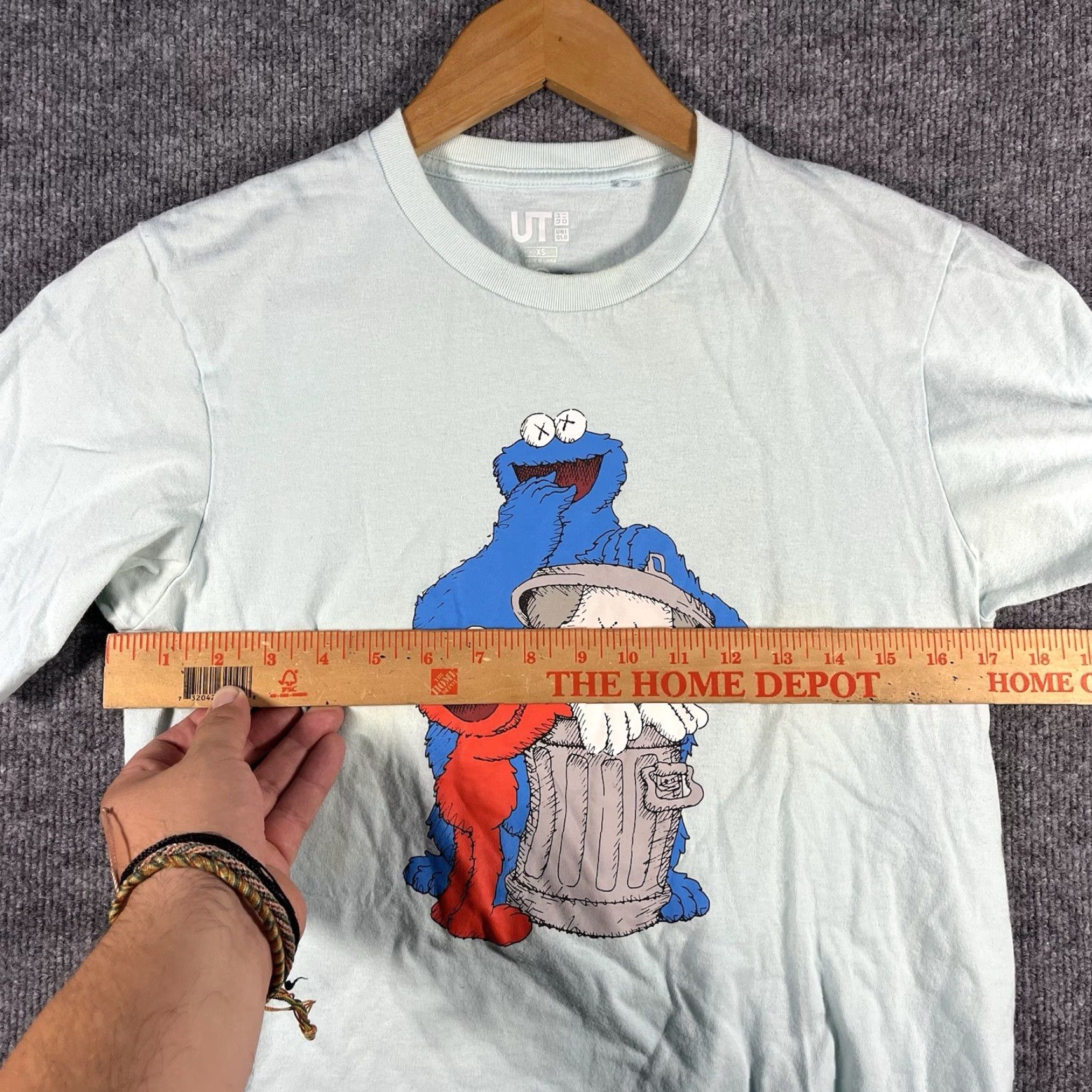 Kaws Kaws x Uniqlo Sesame Street Companion T-Shirt Blue Elmo Cookie Monster XS Unisex Adults Short Sleeve Crew Neck Cotton Tee 2020s Size US XS / EU 42 / 0 - 4 Thumbnail