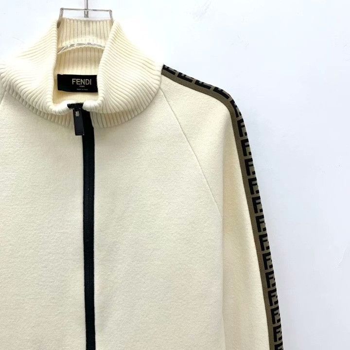Fendi Fendi Beige Side Logo Wool Zip Knit Coat Size US L / EU 52-54 / 3 - 3 Thumbnail