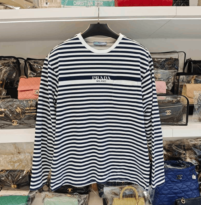 Prada Prada Long Sleeve T-shirt Size M / US 6-8 / IT 42-44 - 1 Thumbnail