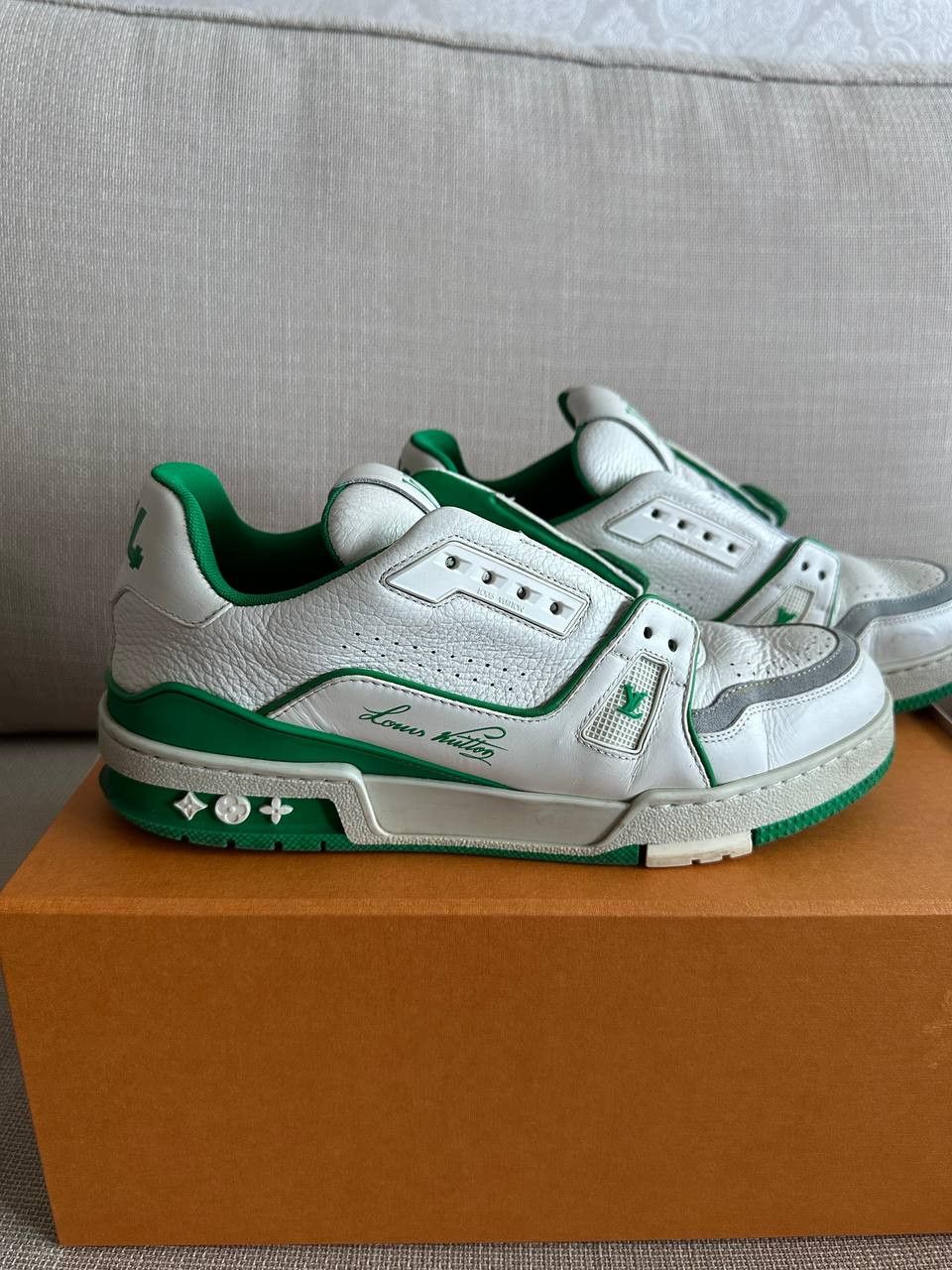 Louis Vuitton Louis Vuitton Trainer Signature White Green Size US 7.5 / EU 40-41 - 2 Thumbnail