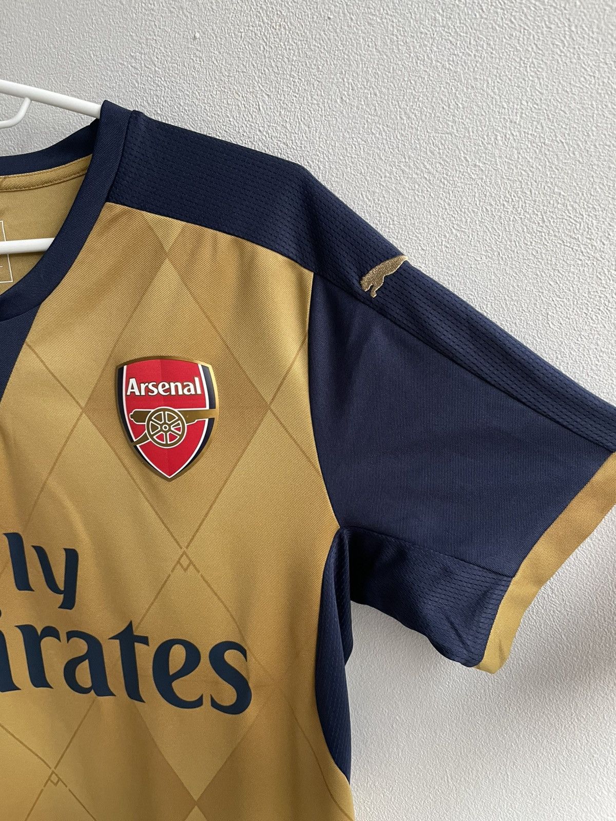 Puma Arsenal 2015 2016 Away Football Shirt Soccer Jersey Puma Size US S / EU 44-46 / 1 - 4 Thumbnail