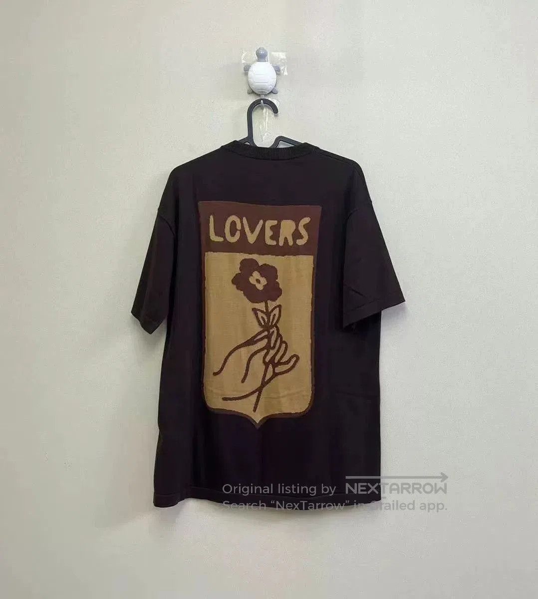 Louis Vuitton louis vuitton brown trunk graphic t-shirt. Size US S / EU 44-46 / 1 - 4 Thumbnail