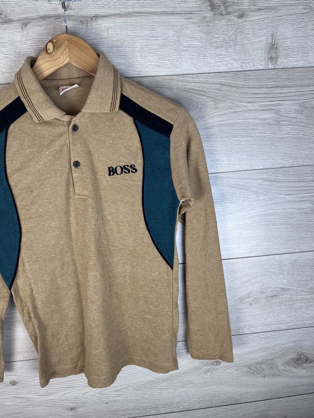 Hugo Boss Vintage men’s long sleeve Hugo Boss classic size S 1990s Size US S / EU 44-46 / 1 - 3 Thumbnail