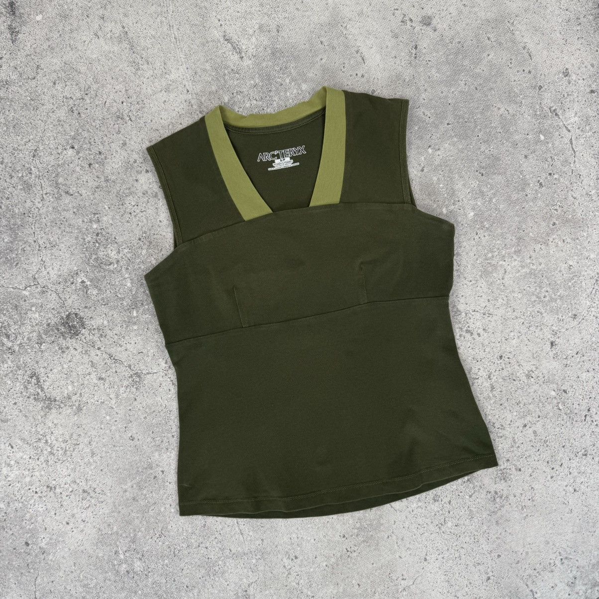 Arc'teryx Vintage Arcteryx Y2K Khaki Tank Top T Shirt Size S / US 4 / IT 40 - 2 Thumbnail