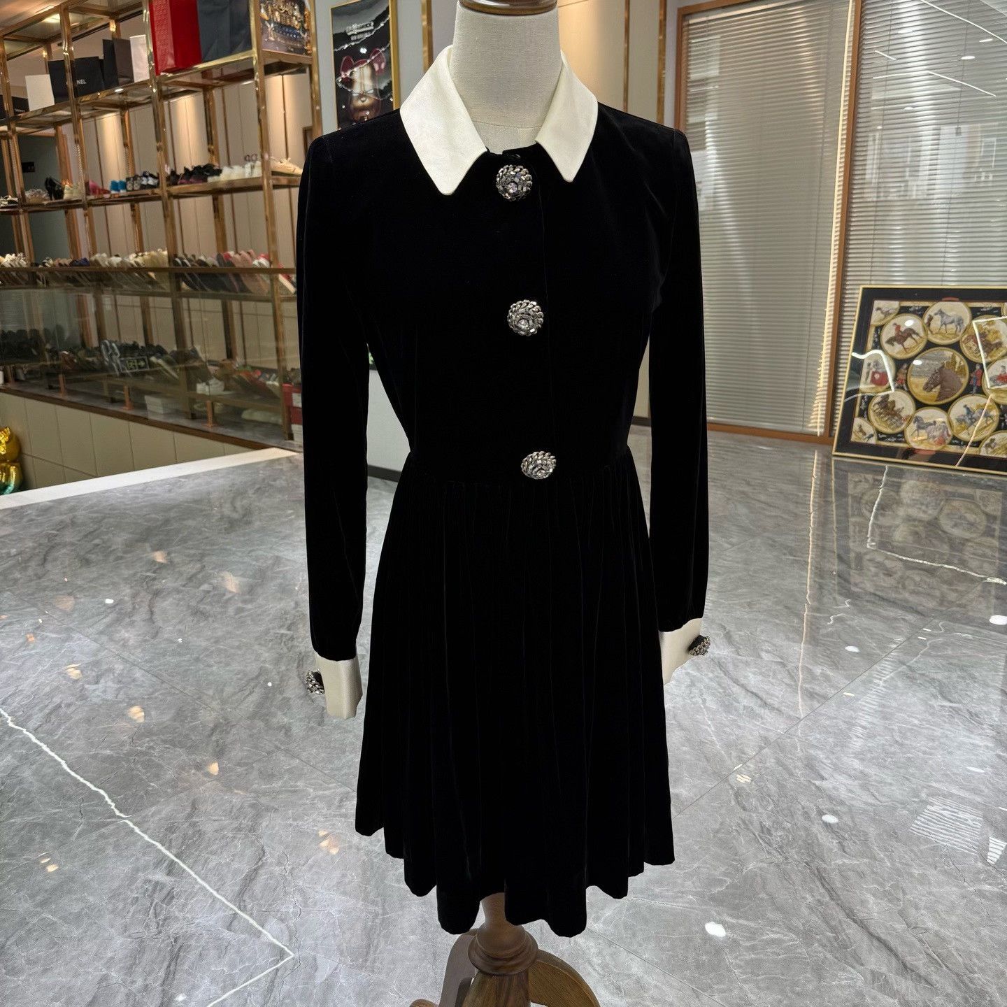 Saint Laurent Paris Saint Laurent Black Velvet Collared Dress Size XS / US 0-2 / IT 36-38 - 1 Thumbnail
