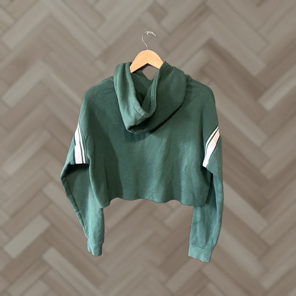 Urban Outfitters VINTAGE Urban Outfitters Womens Green Cropped Pullover Sweatshirt Size Small Size S / US 4 / IT 40 - 1 Thumbnail