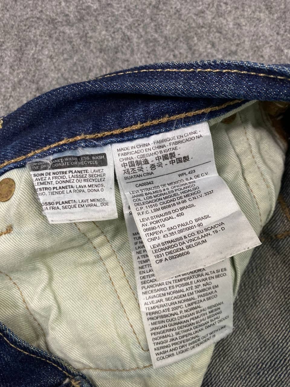 Levi's levis 501 dark wash button fly distressed denim Size US 34 / EU 50 - 12 Thumbnail