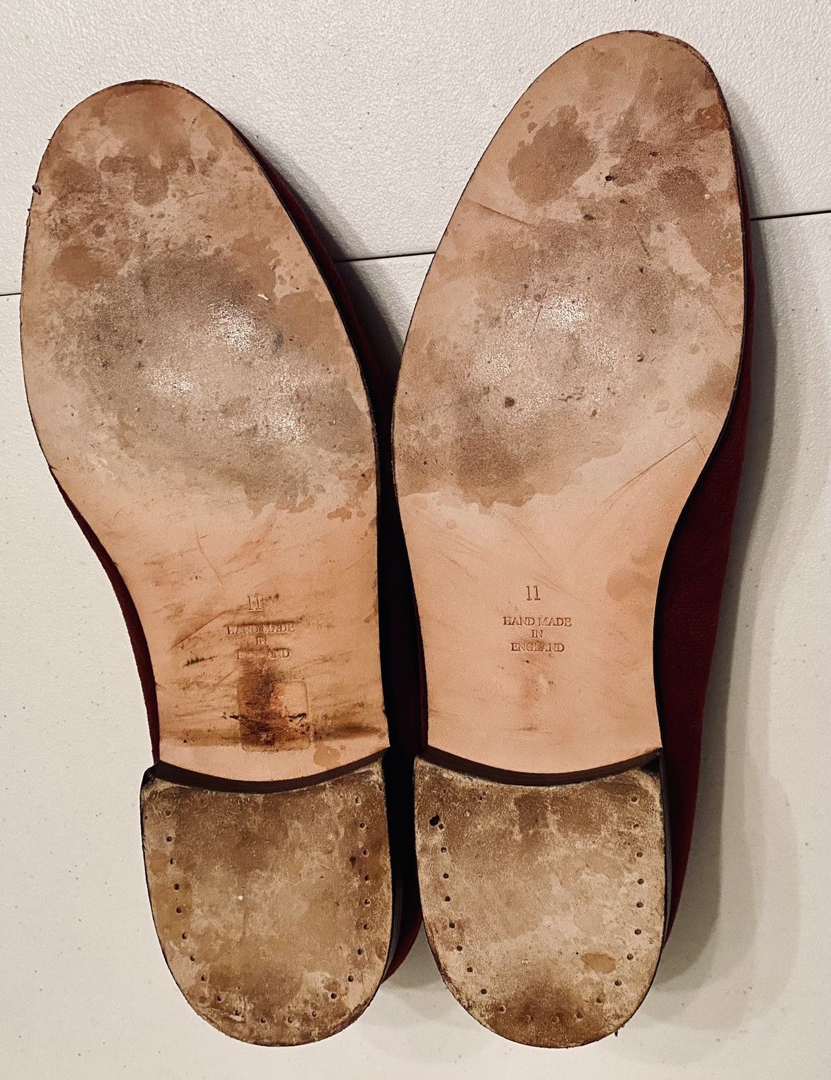 George Cleverley GEORGE CLEVERLEY 🏴󠁧󠁢󠁥󠁮󠁧󠁿 RED VELVET ALBERT SATIN QUILT LOAFER 12 Size US 12 / EU 45 - 14 Thumbnail