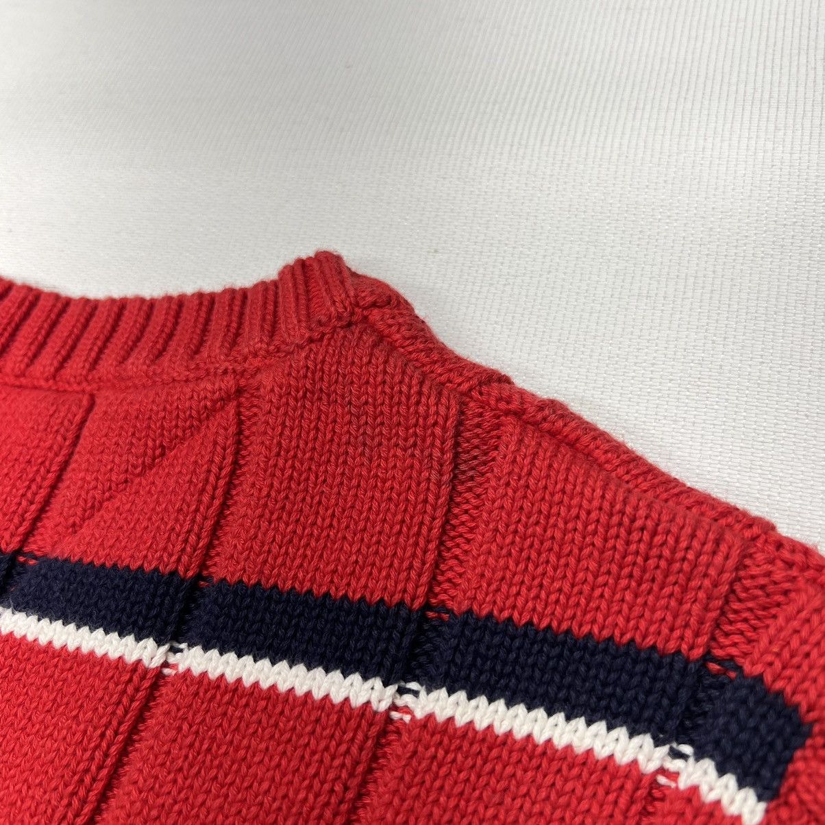 Tommy Hilfiger × Vintage VTG Tommy Hilfiger Sweater Vest Red Striped V-Neck Knit Size US M / EU 48-50 / 2 - 11 Thumbnail