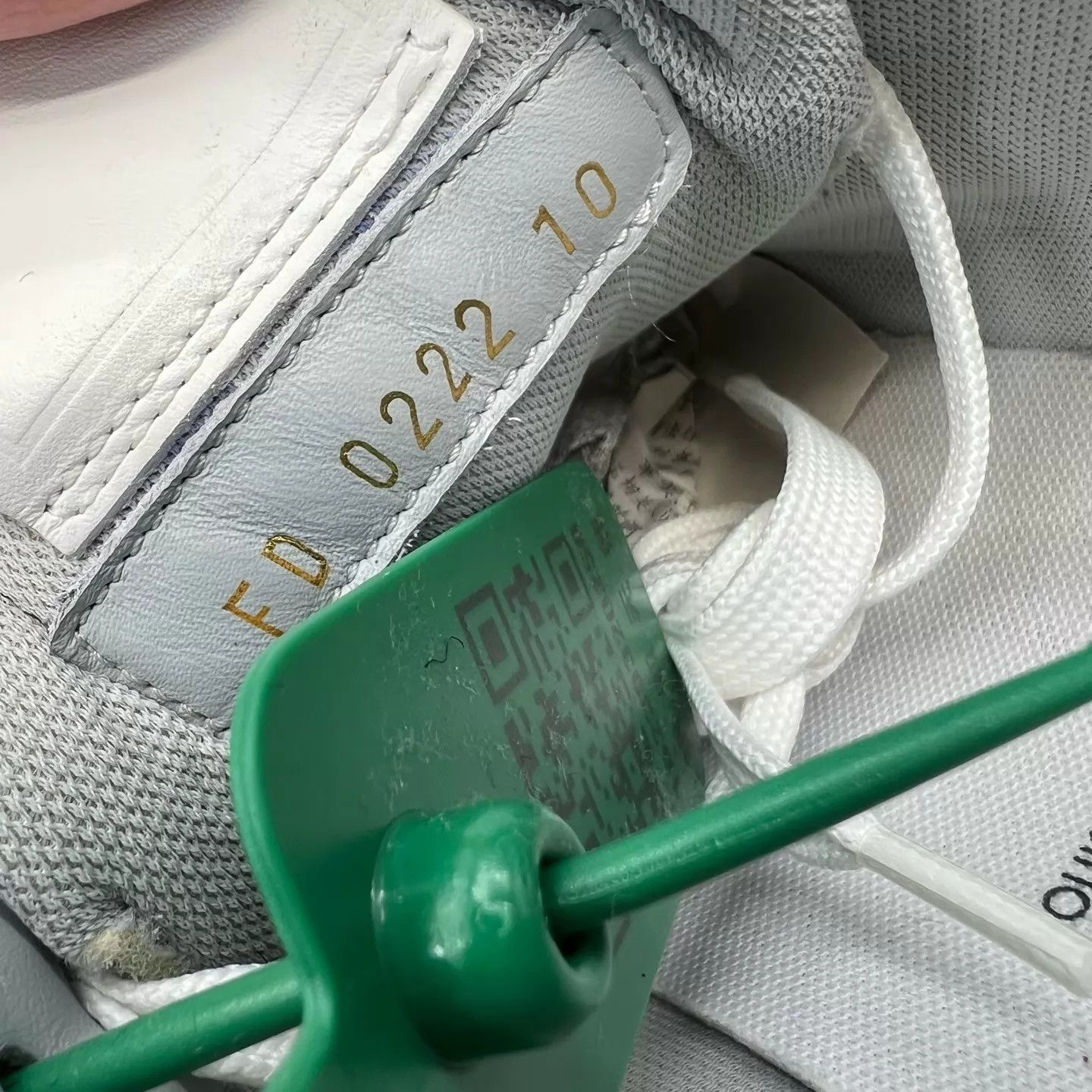 Louis Vuitton LV Trainer White Cement US10 EUR44 Worn Once OG Box Size US 11 / EU 44 - 8 Thumbnail